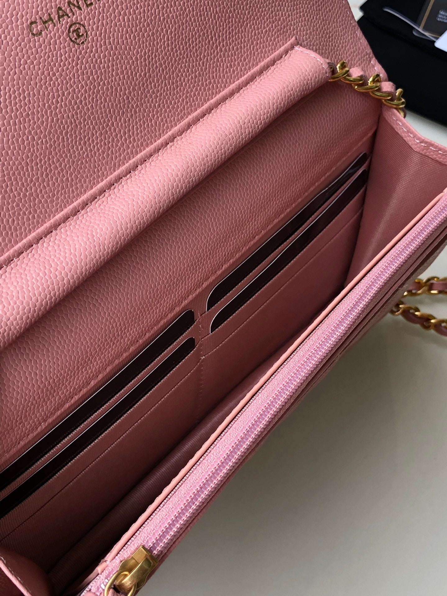 [TOP] CHANEL WOC Bag Caviar Leather - Pink