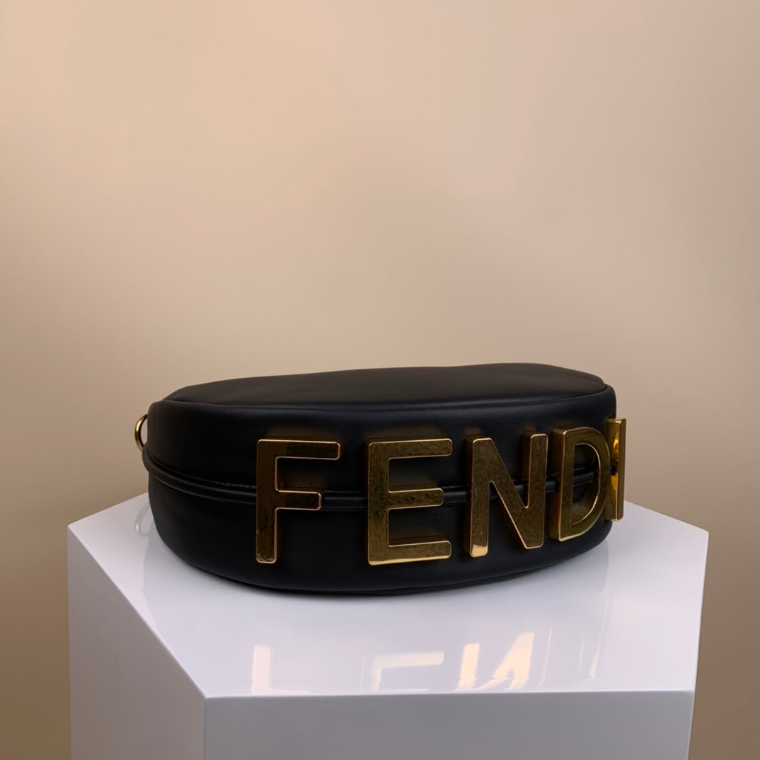 [TOP] FENDI FENDIgraphy Small Bag - Black
