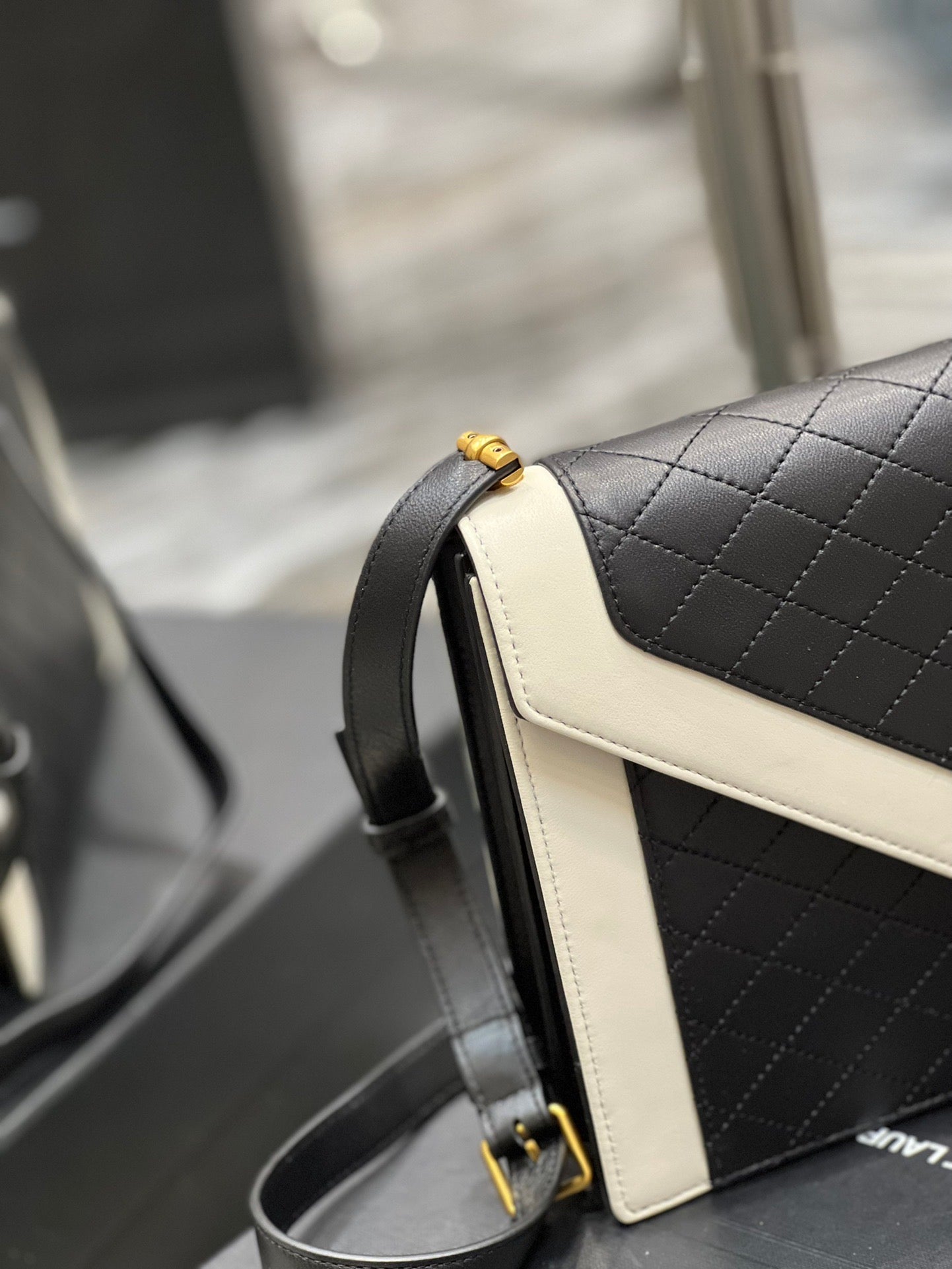 [TOP] Yves Saint Laurent YSL Mini Quilted Envelope Bags - 2 Sizes - 3 Colors