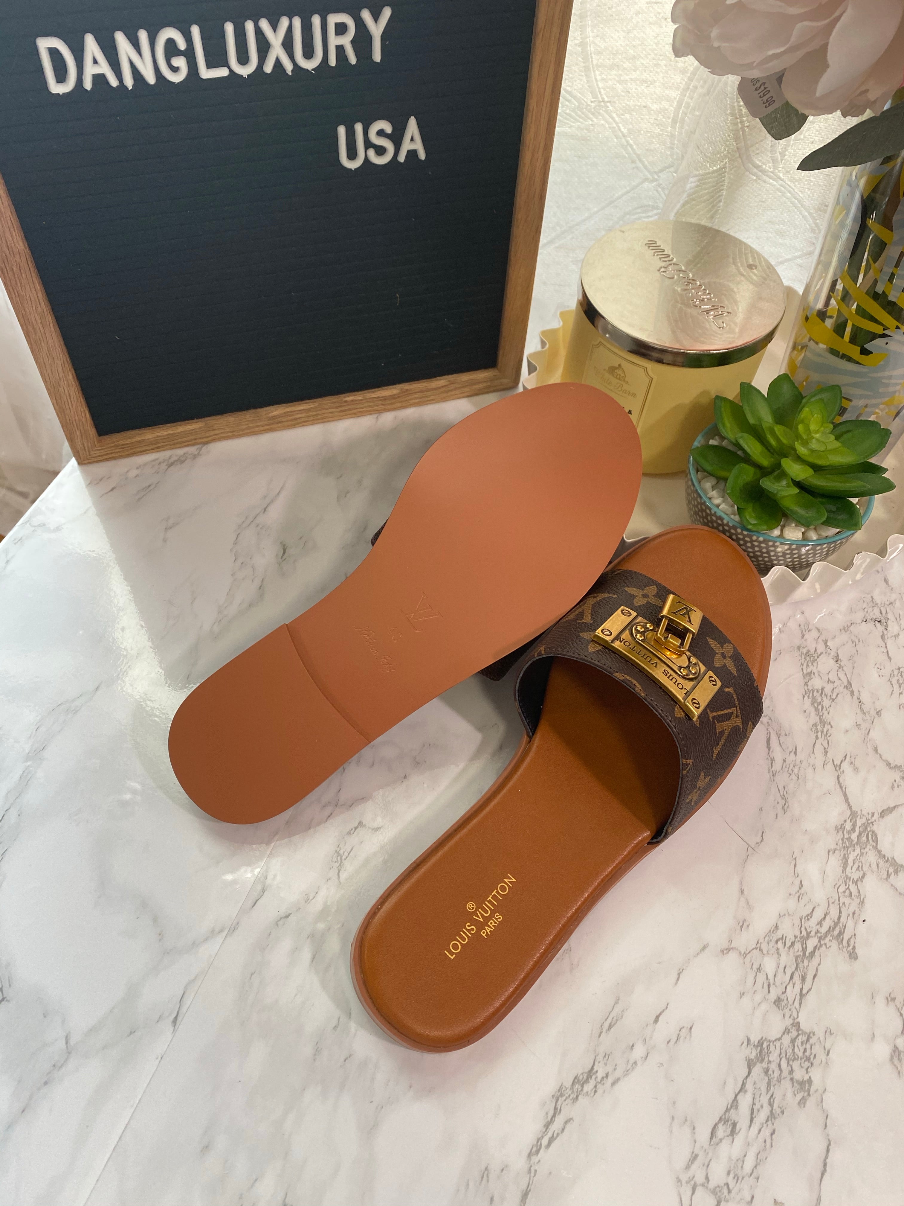 [TOP] Louis Vuitton LV Lock It Monogram Sandals - Brown