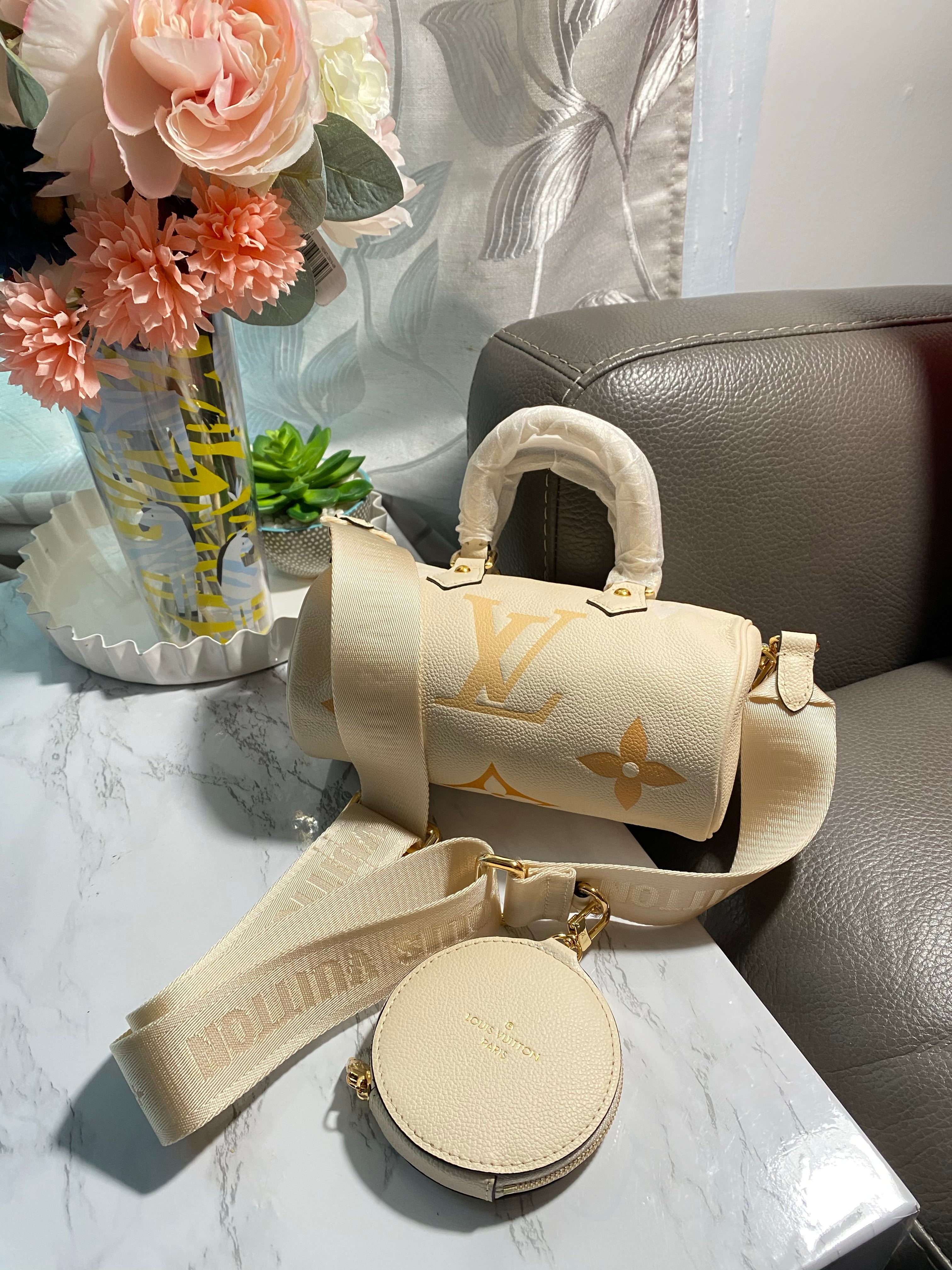 [TOP] Louis Vuitton LV Papillon BB Bag 20 x 10 x 10CM- Cream