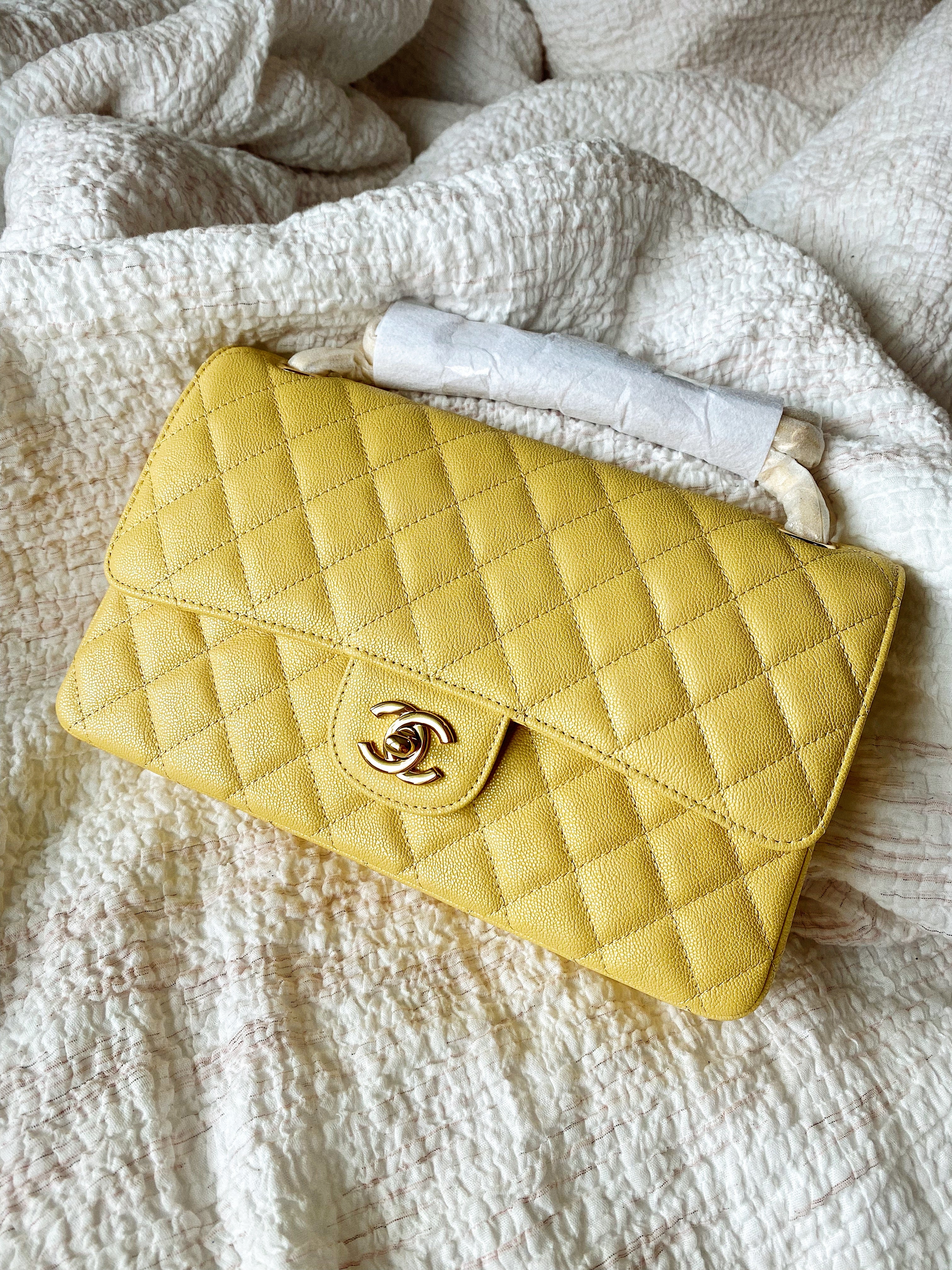 [TOP] CHANEL Classic Flap Bag Caviar Medium 25.5cm –  Yellow & GHW