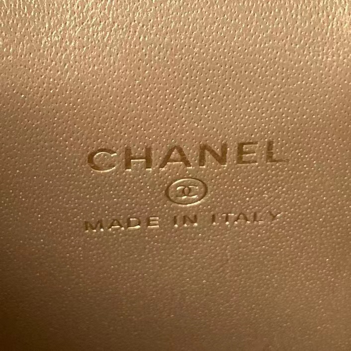 [TOP] CHANEL Vanity Case Lambskin 8.5*11*7cm -Black & White-GHW-2 colours