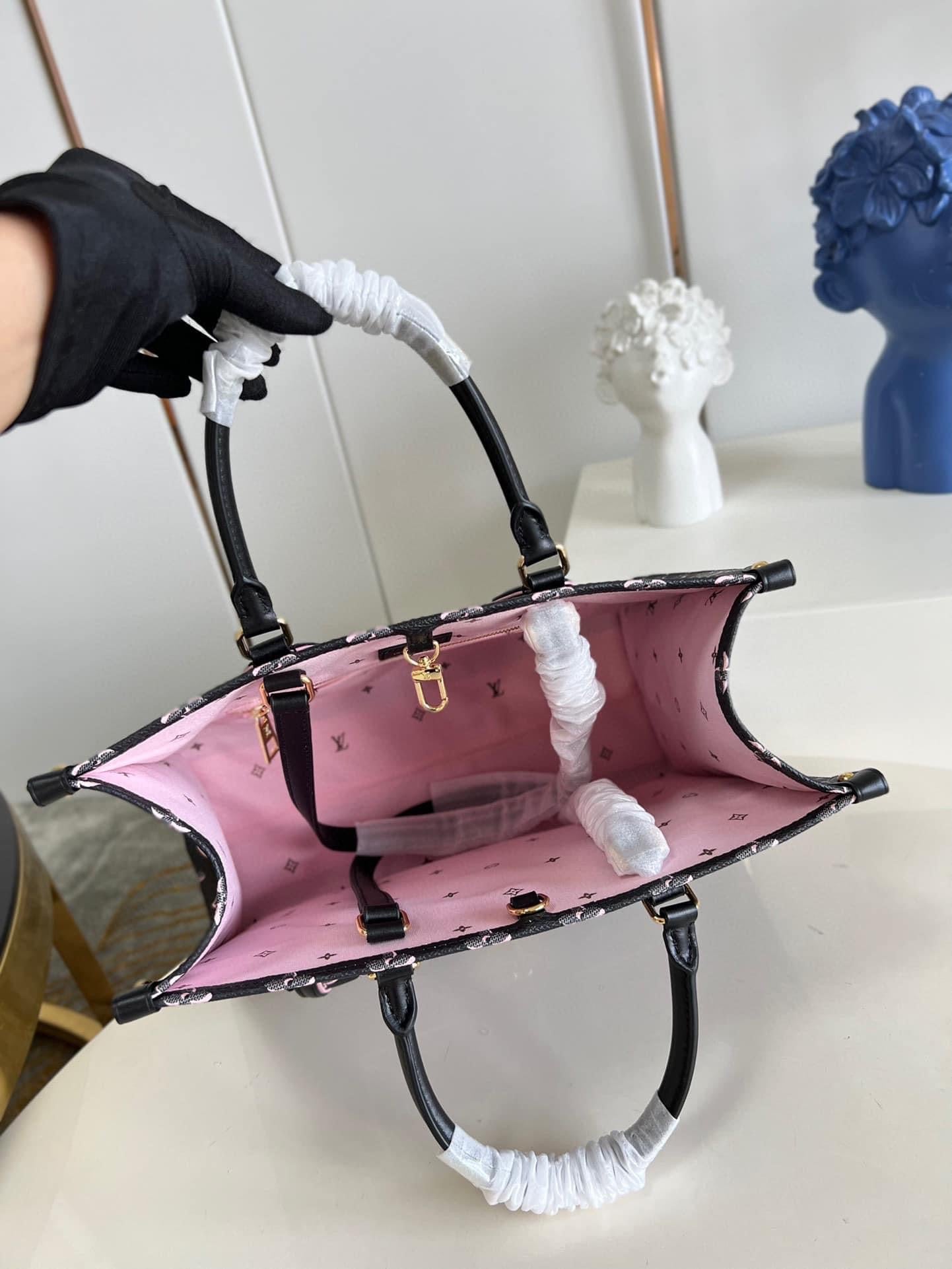 [TOP] Louis Vuitton LV  On The Go Retro MM Bag 35x27x14cm - Black