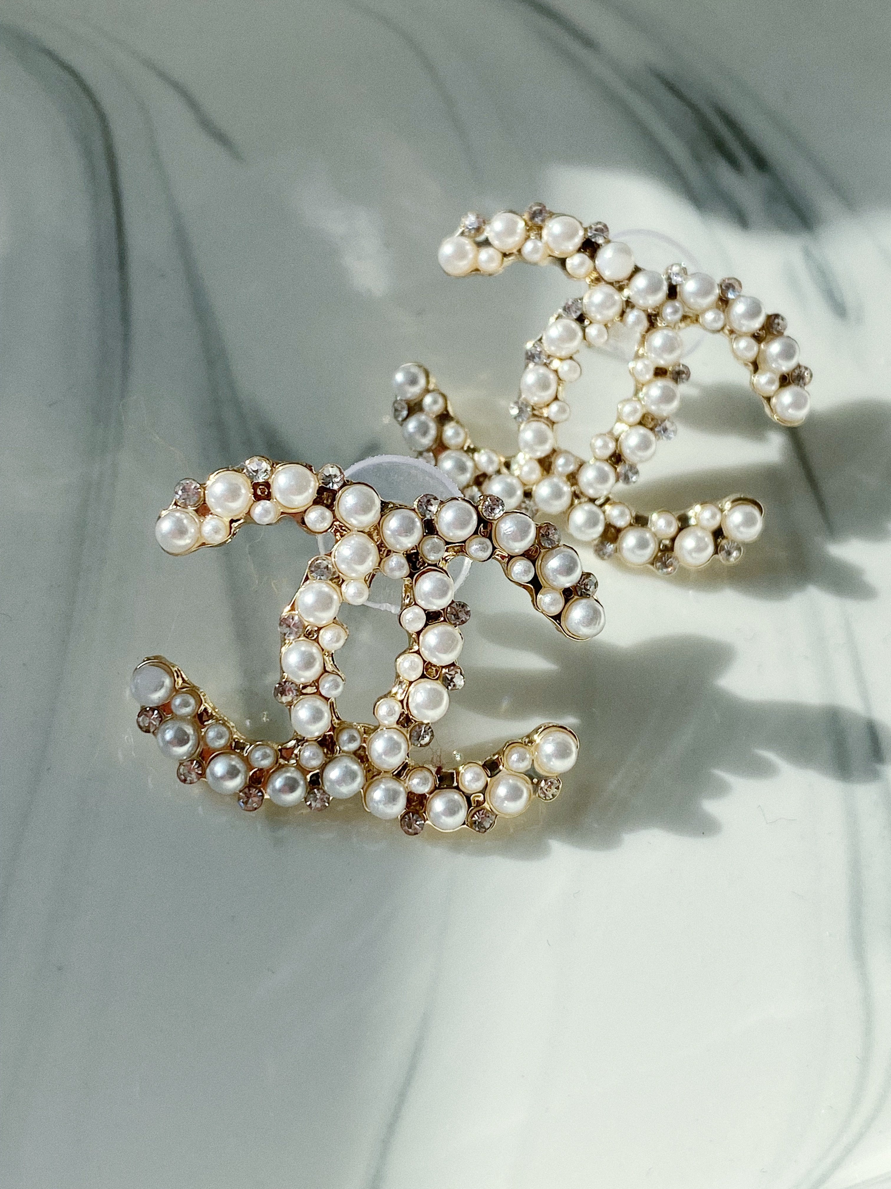 [TOP] CHANEL Stud Earrings