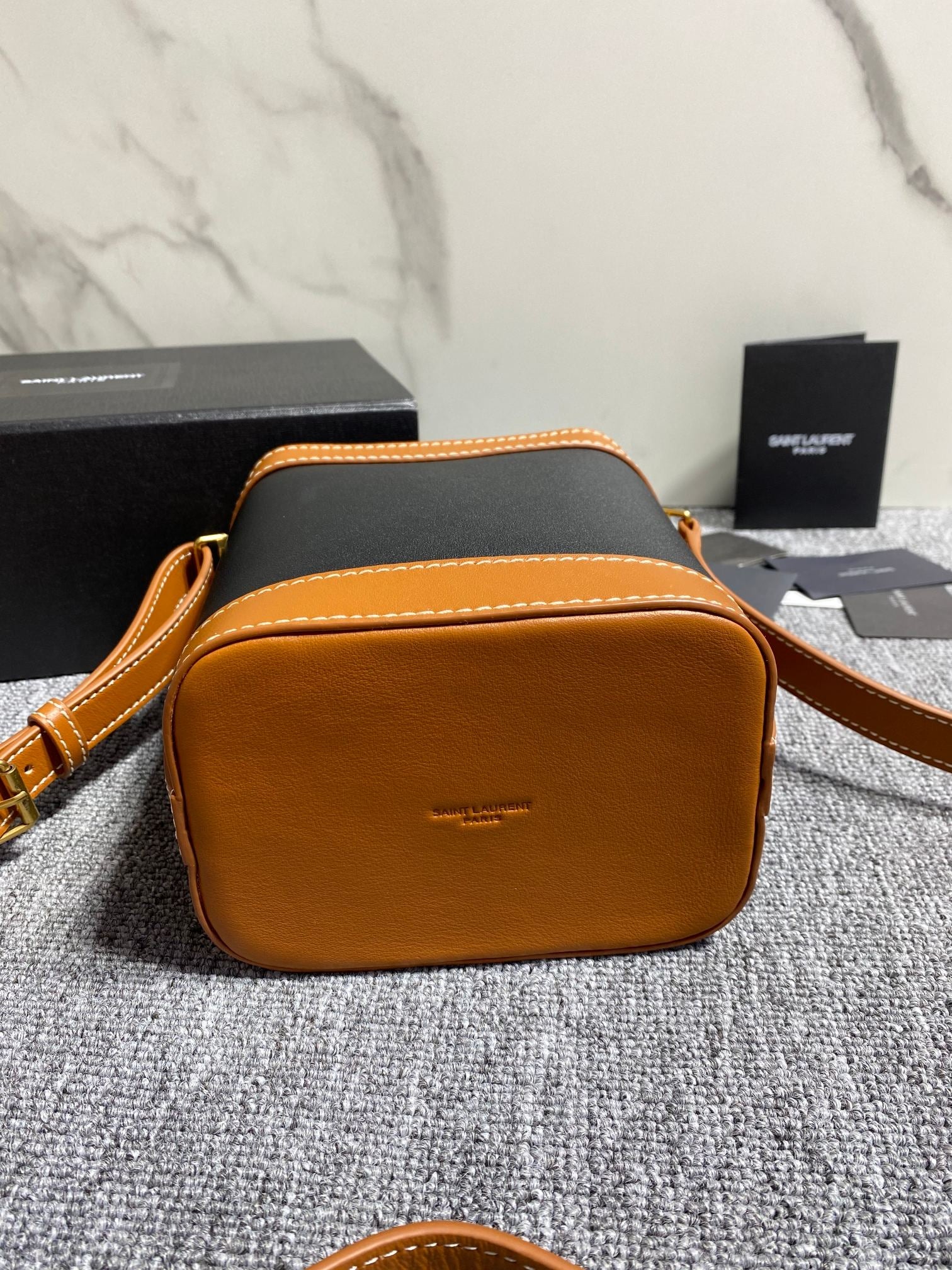 [TOP] Yves Saint Laurent YSL Aphile Bucket Bag - Black