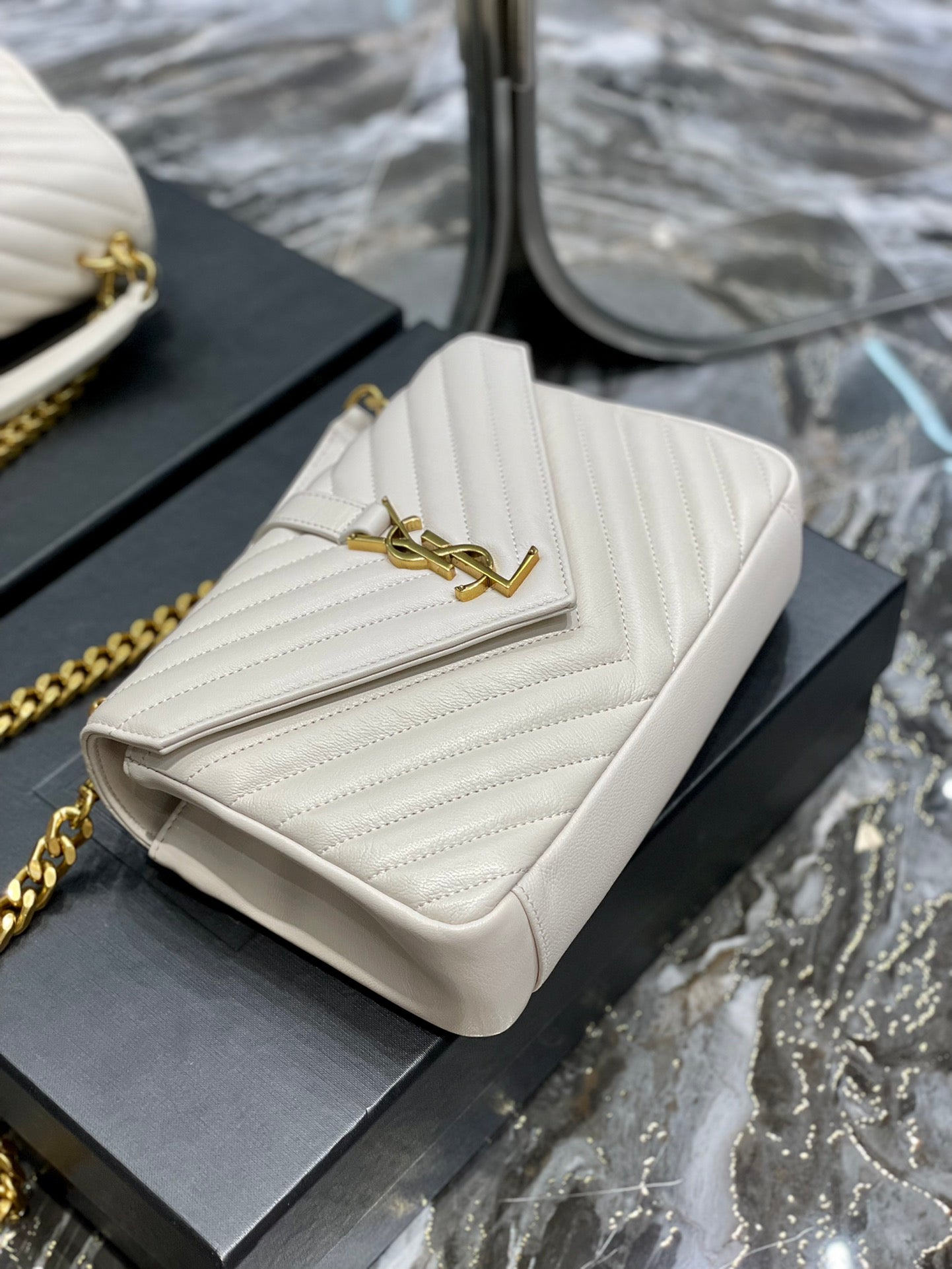 [TOP] Yves Saint Laurent YSL Small College Bag - Off White