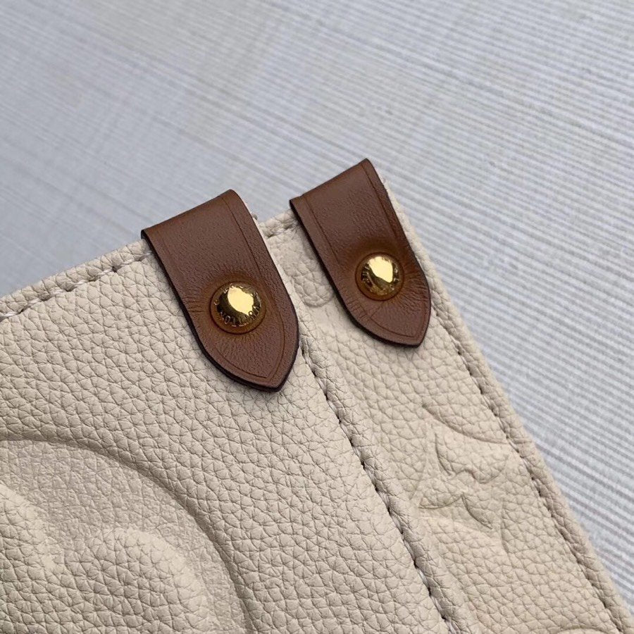 [TOP] Louis Vuitton LV  On The Go Bag  41/34/19cm- Cream