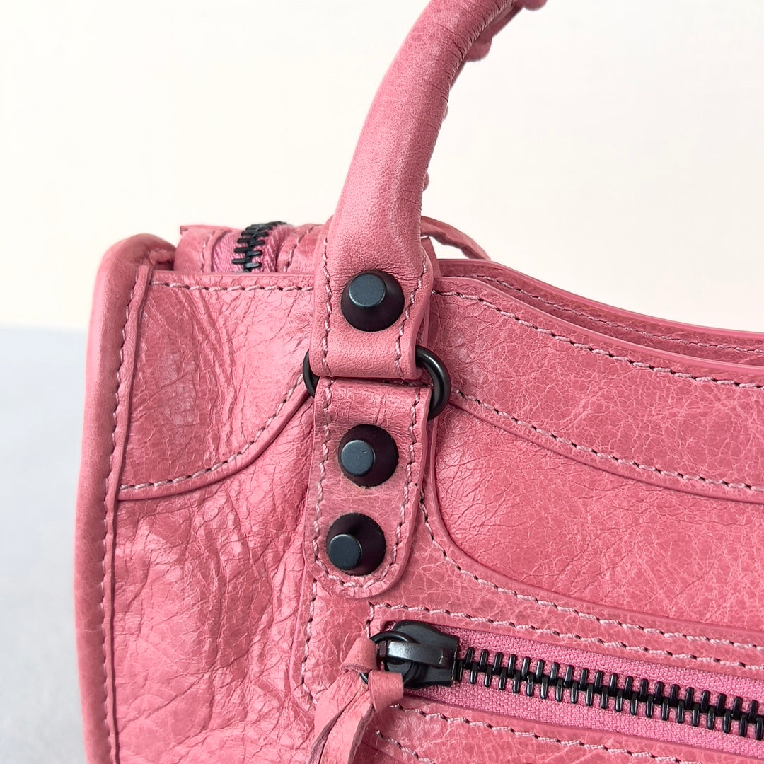 [TOP] BALENCIAGA Classic Small City Bag - Rose Bonbon