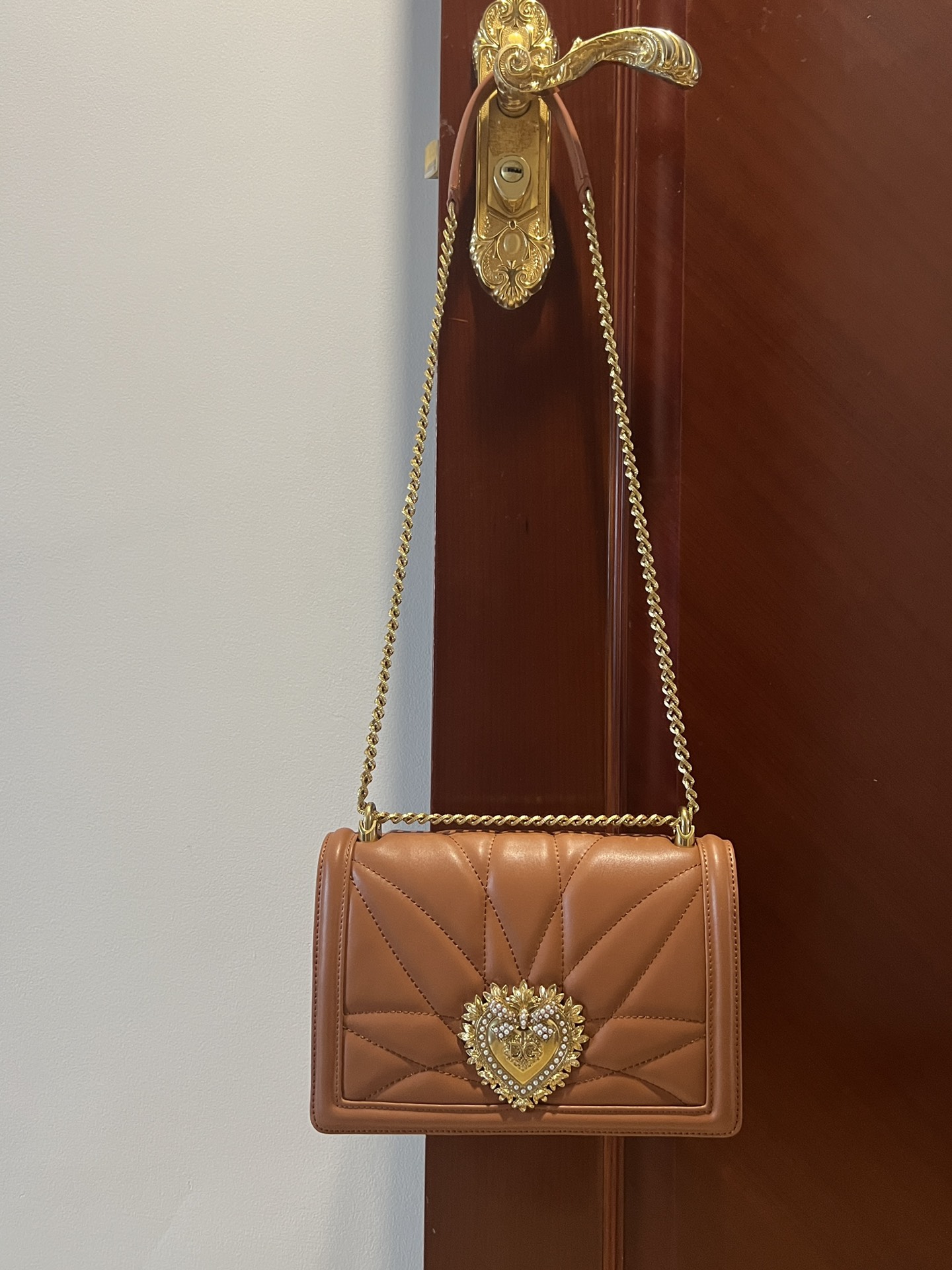 [TOP] Dolce & Gabbana D&G Nappa Leather Devotion Bag 26X18X7.5 - 3 Color