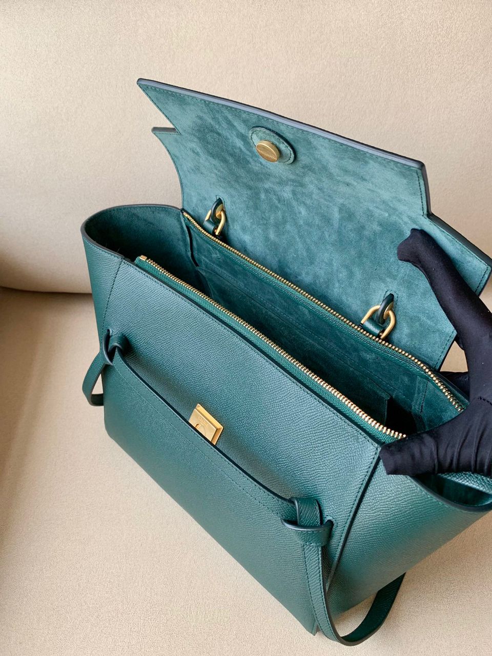 [TOP] CELINE Mini Belt Bag - Amazon Green