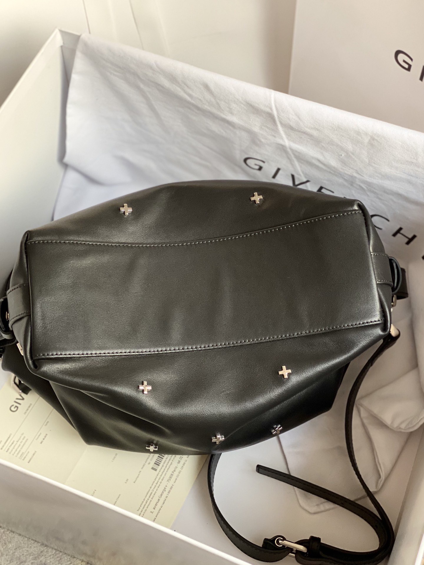 [Top] GIVENCHY Nightingale Rivet Handbag 28cm - Black
