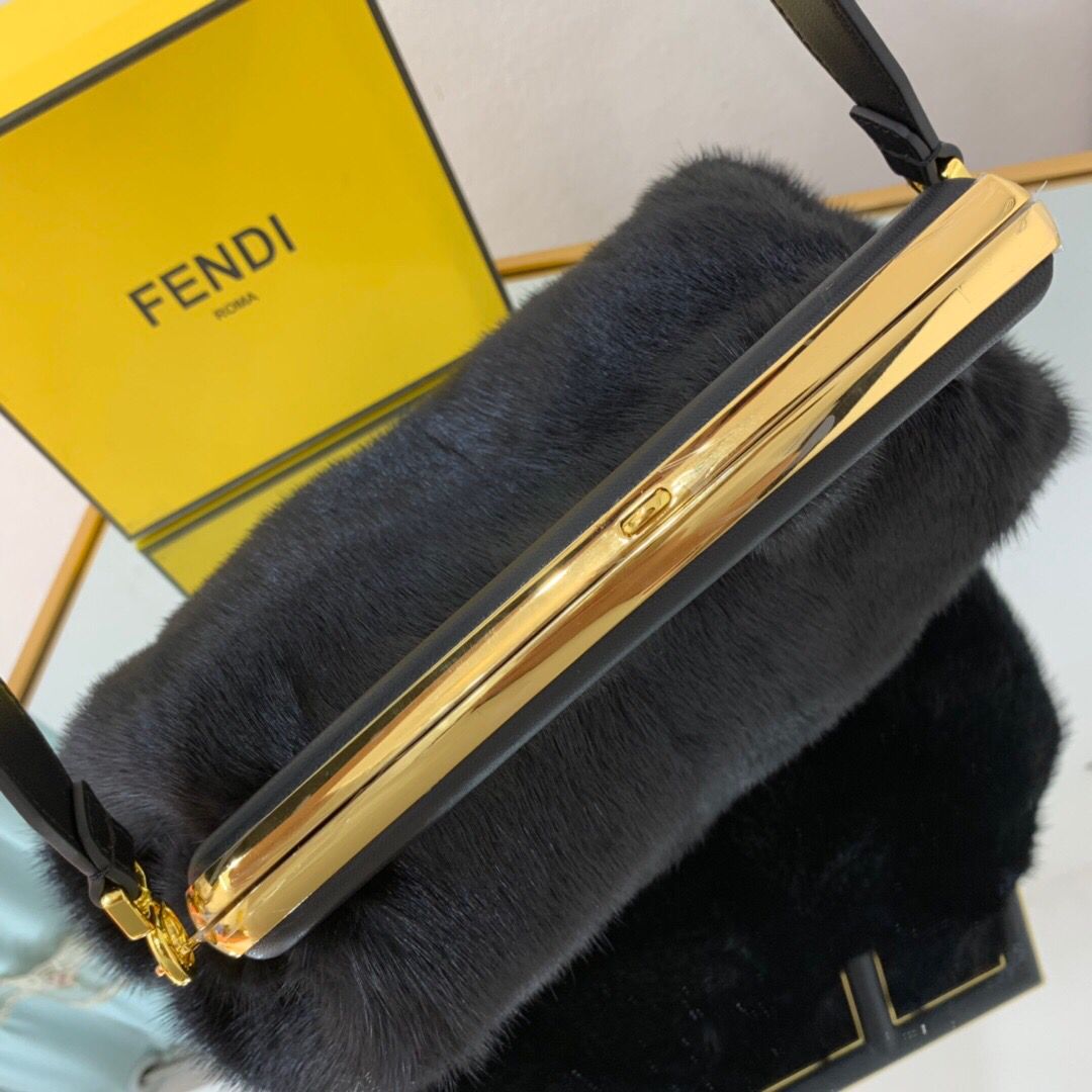 [TOP] FENDI FENDI First Medium Mink Bag - Black