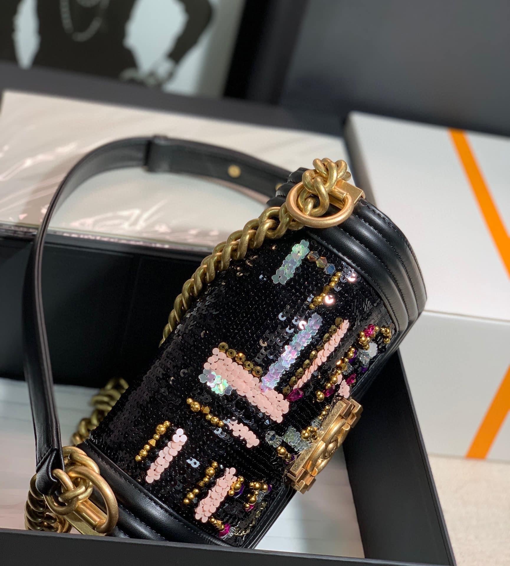 [TOP] CHANEL Le Boy Bag Sequin and Stones Small 20cm - Black & GHW