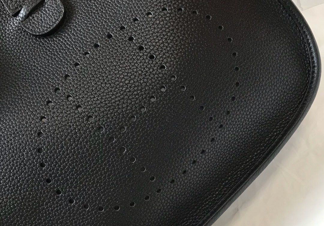 [TOP] HERMES Evelyne Togo Leather 28cm - Black & PHW