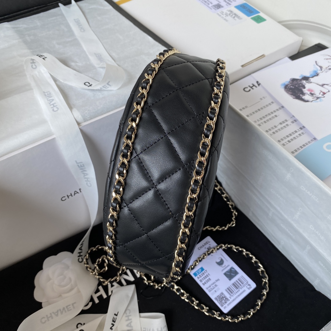 [TOP] CHANEL Moon Bag 15X20X6cm - GHW - Black