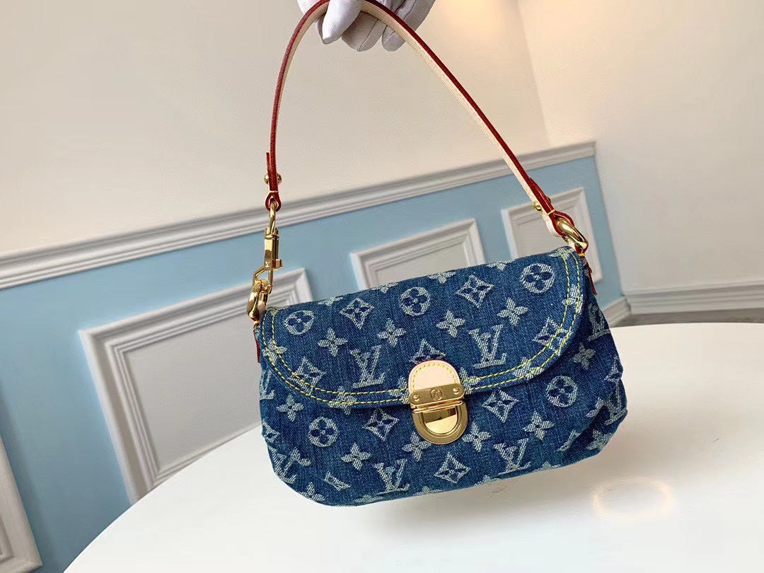 [TOP] Louis Vuitton LV  Pleaty Mini Denim Bag 18 x 26 x 4.5cm - Blue