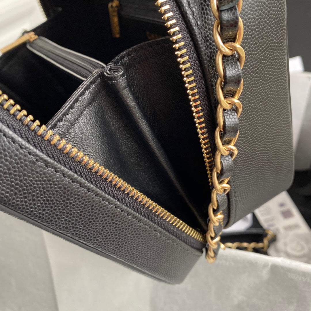 [TOP] CHANEL Vanity Case Bag Small - Black & GHW