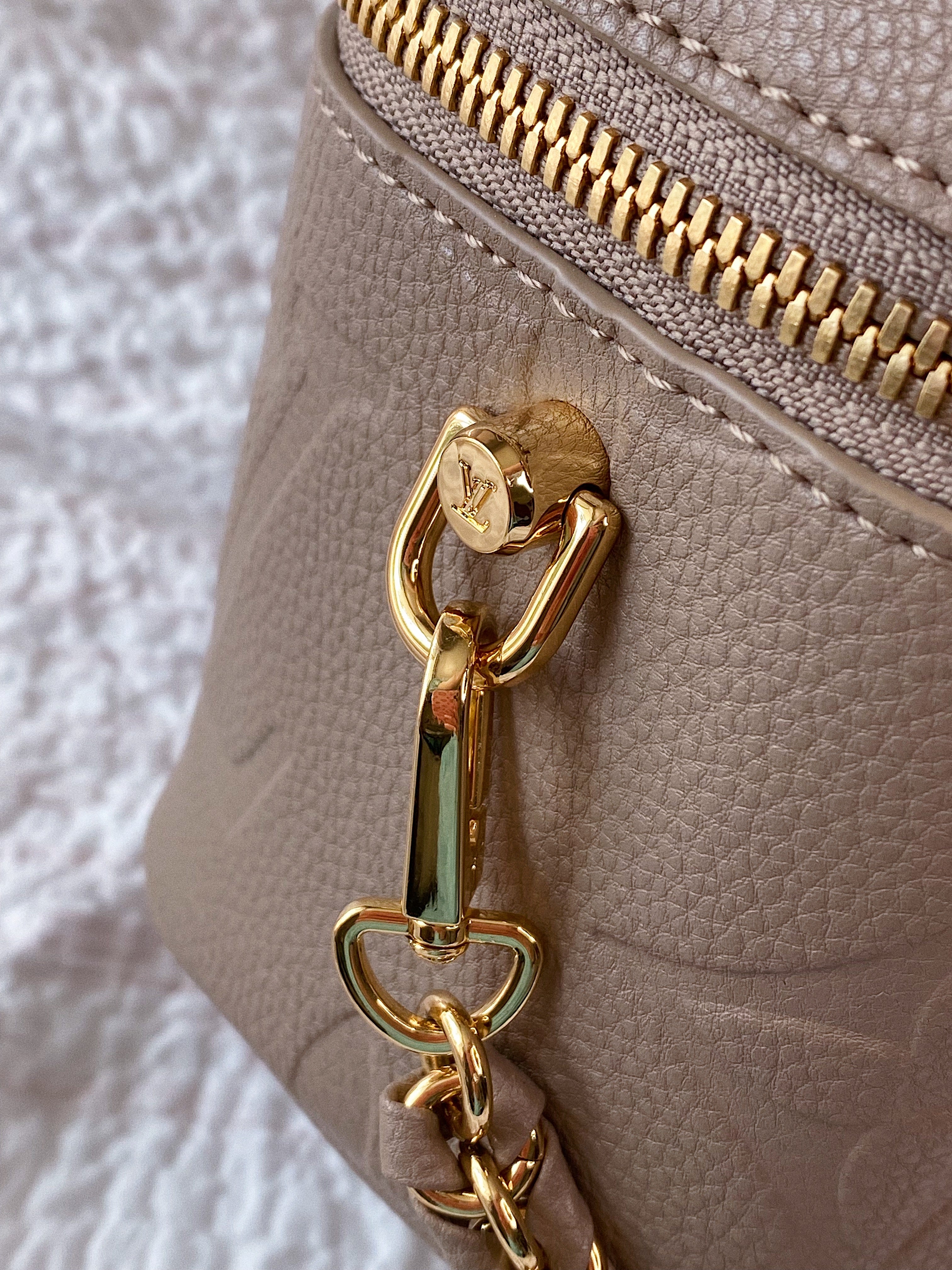 [TOP] Louis Vuitton LV Vanity Pm Bag Giant Monogram 19 x 13 x 11CM- Turtle Dove