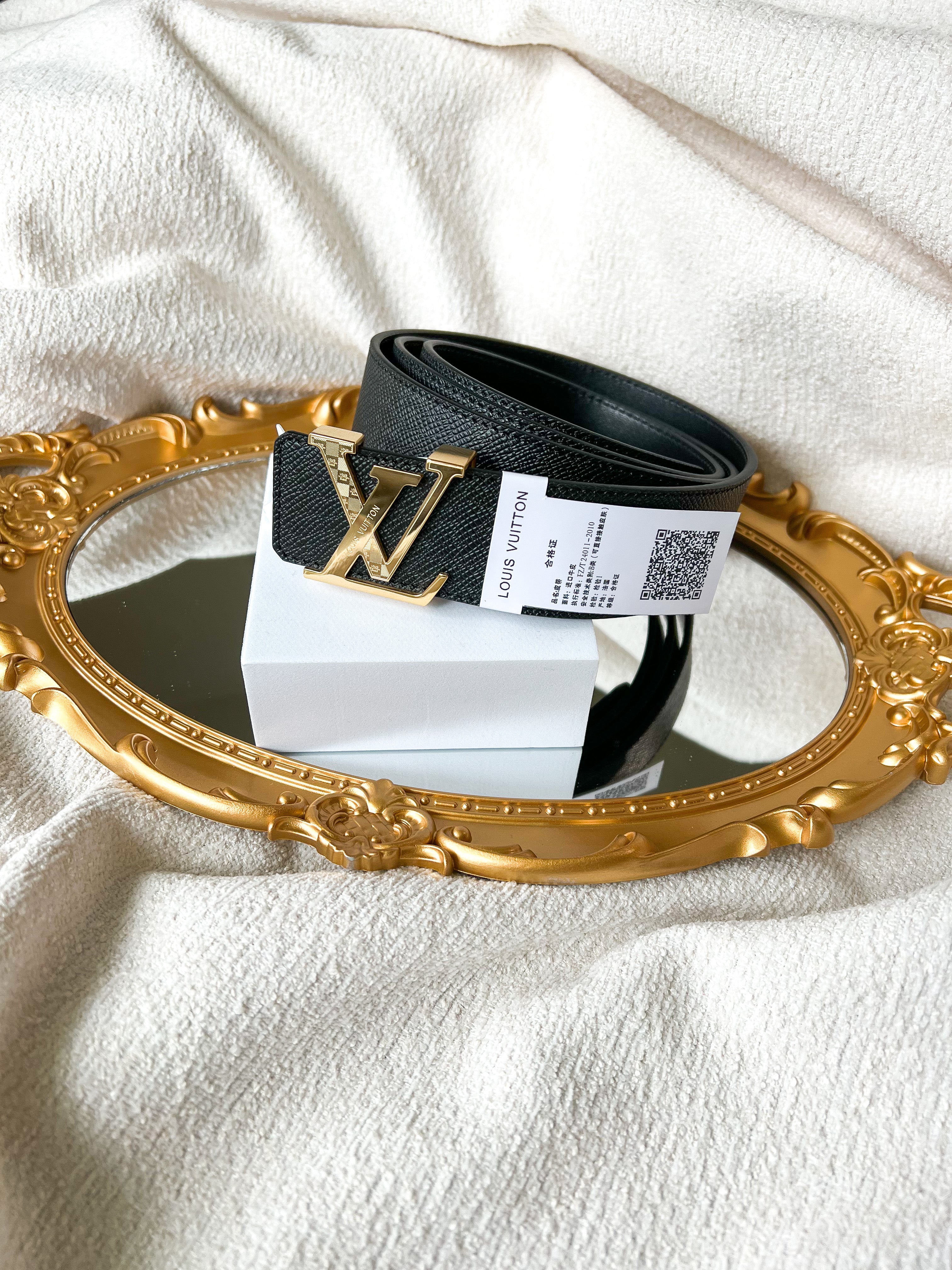 [TOP] Louis Vuitton LV L*V Black and Gold Caro Belts