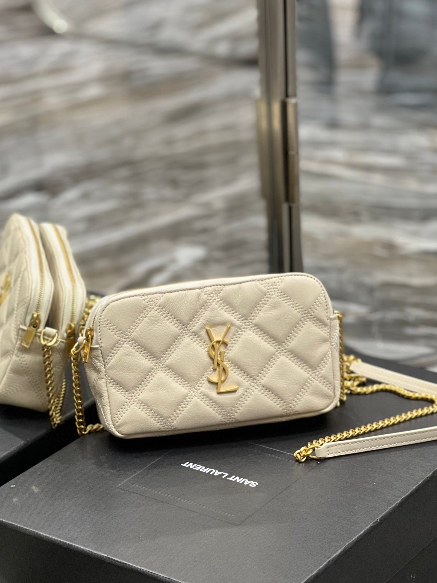 [TOP] Yves Saint Laurent YSL Beckly Double Zip Pouch Bag - White GHW