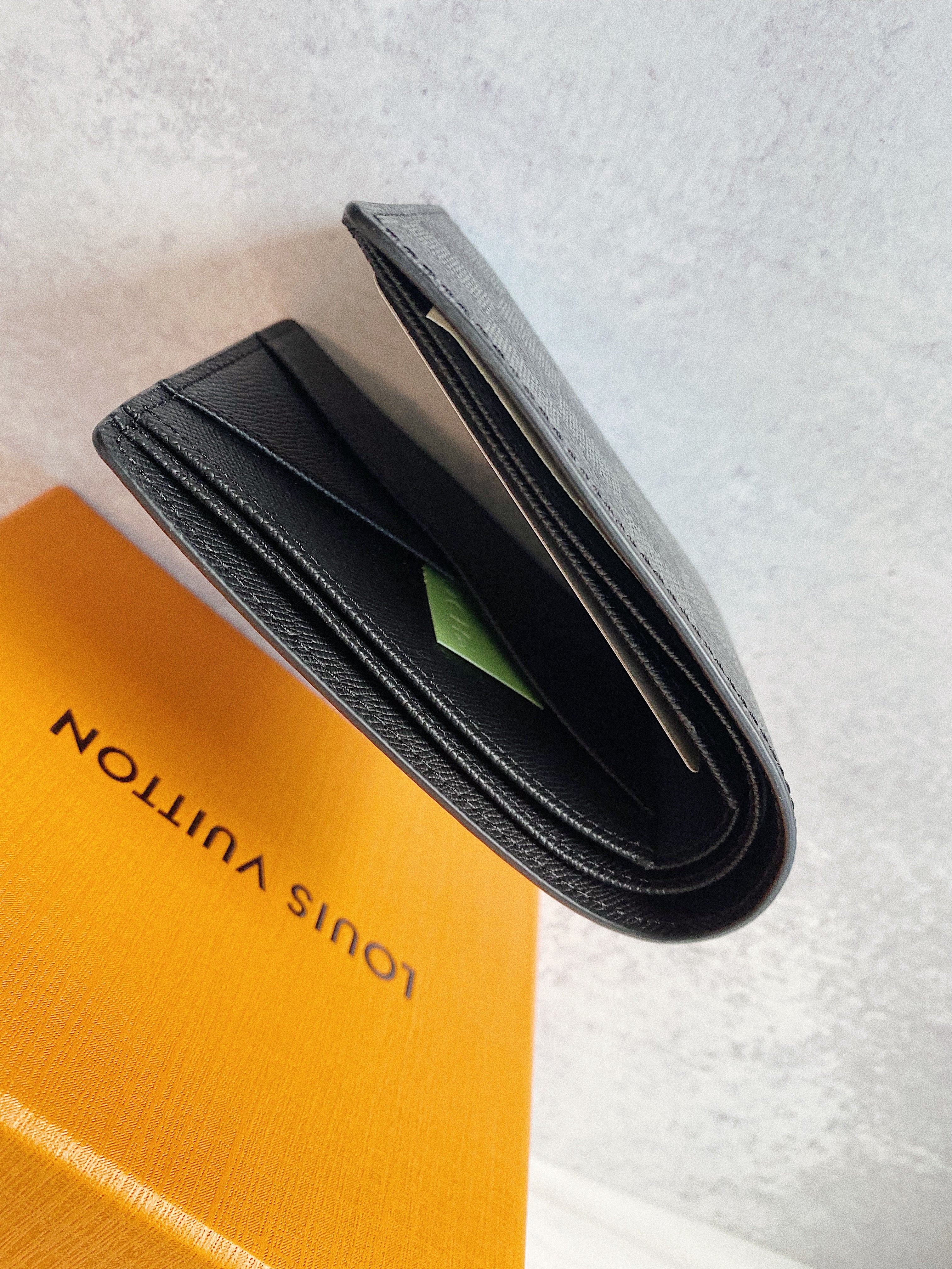 [TOP] Louis Vuitton LV L*uis V*itton Damier Ebene Marco Wallet - Black