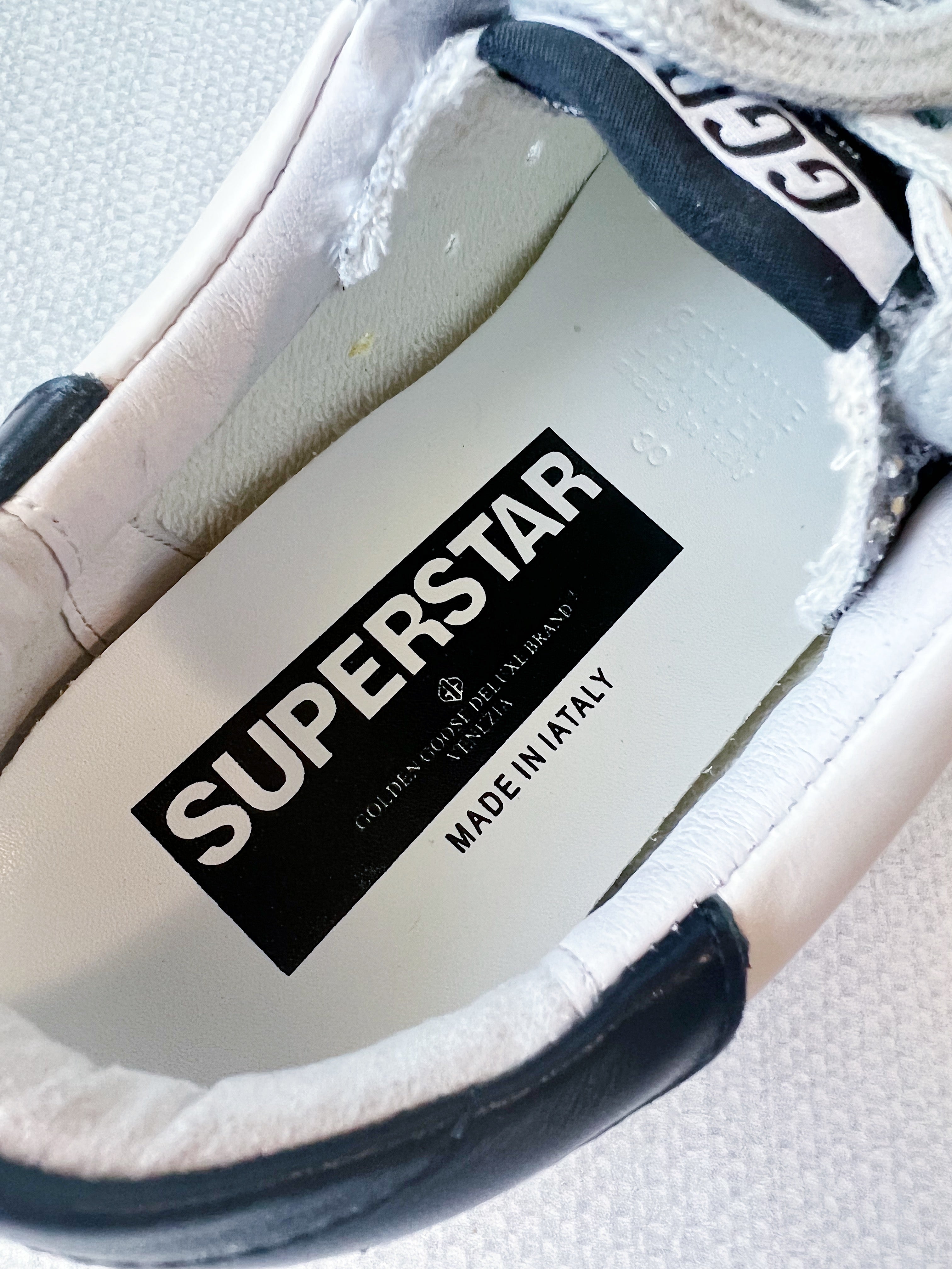 [TOP] GGDB Glittery Sneakers w Stripes Star - White