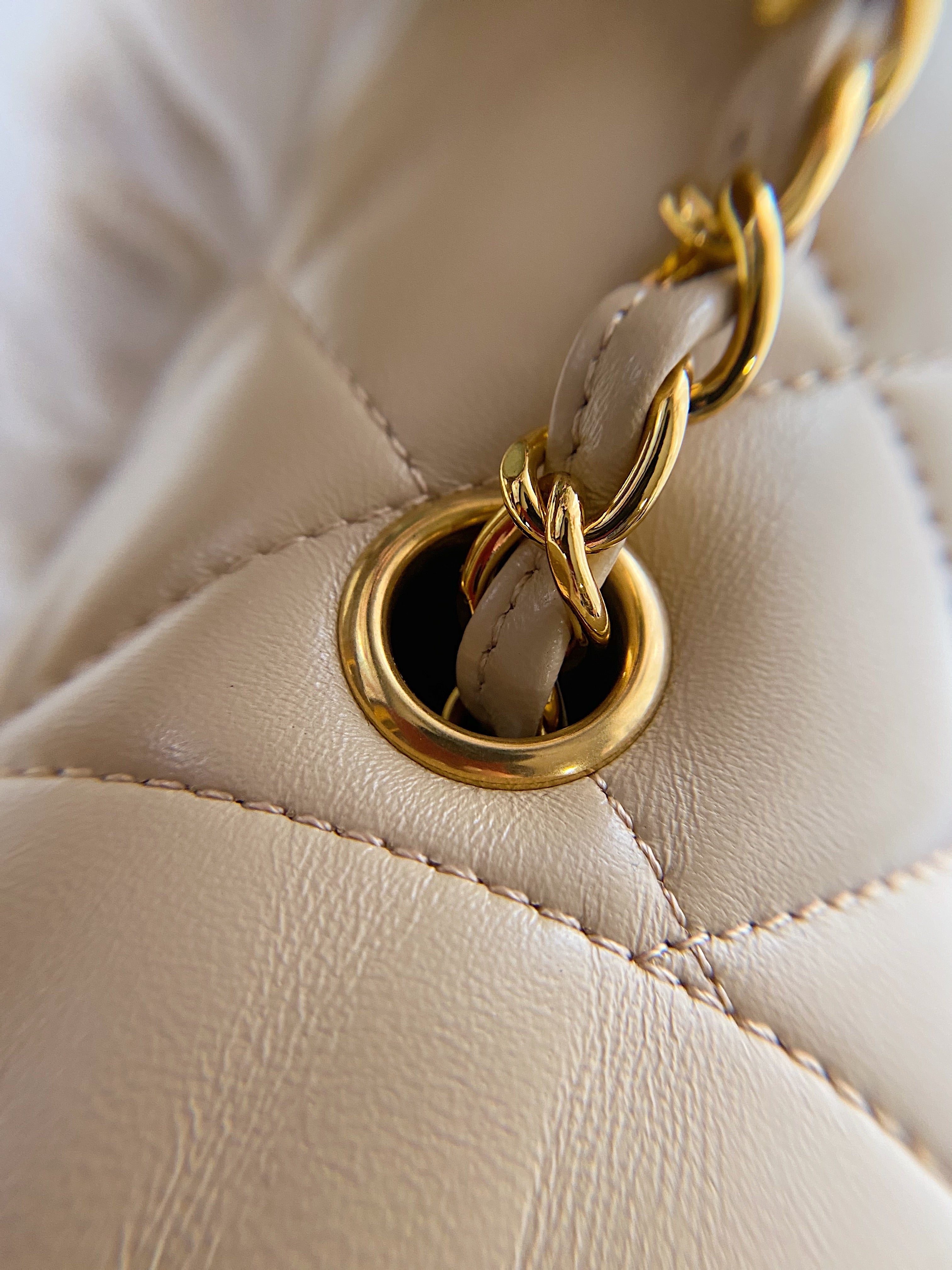 [TOP] CHANEL Diana Small Flap Bag - Beige & GHW