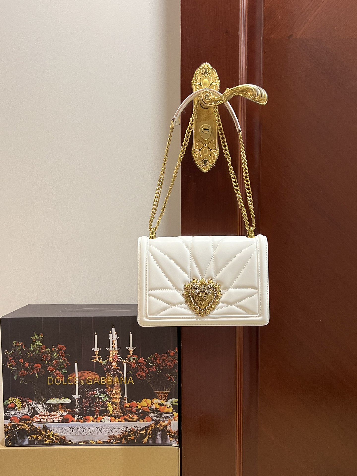 [TOP] Dolce & Gabbana D&G  Nappa Leather Devotion Bag 21cm/26cm - White
