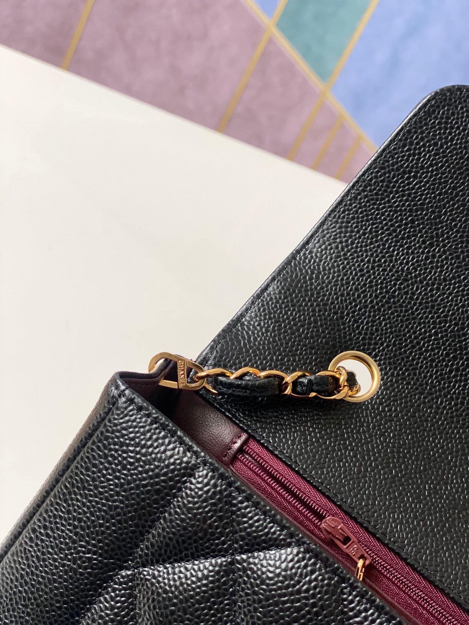 [TOP] CHANEL Diana Small Flap Bag - Black & GHW