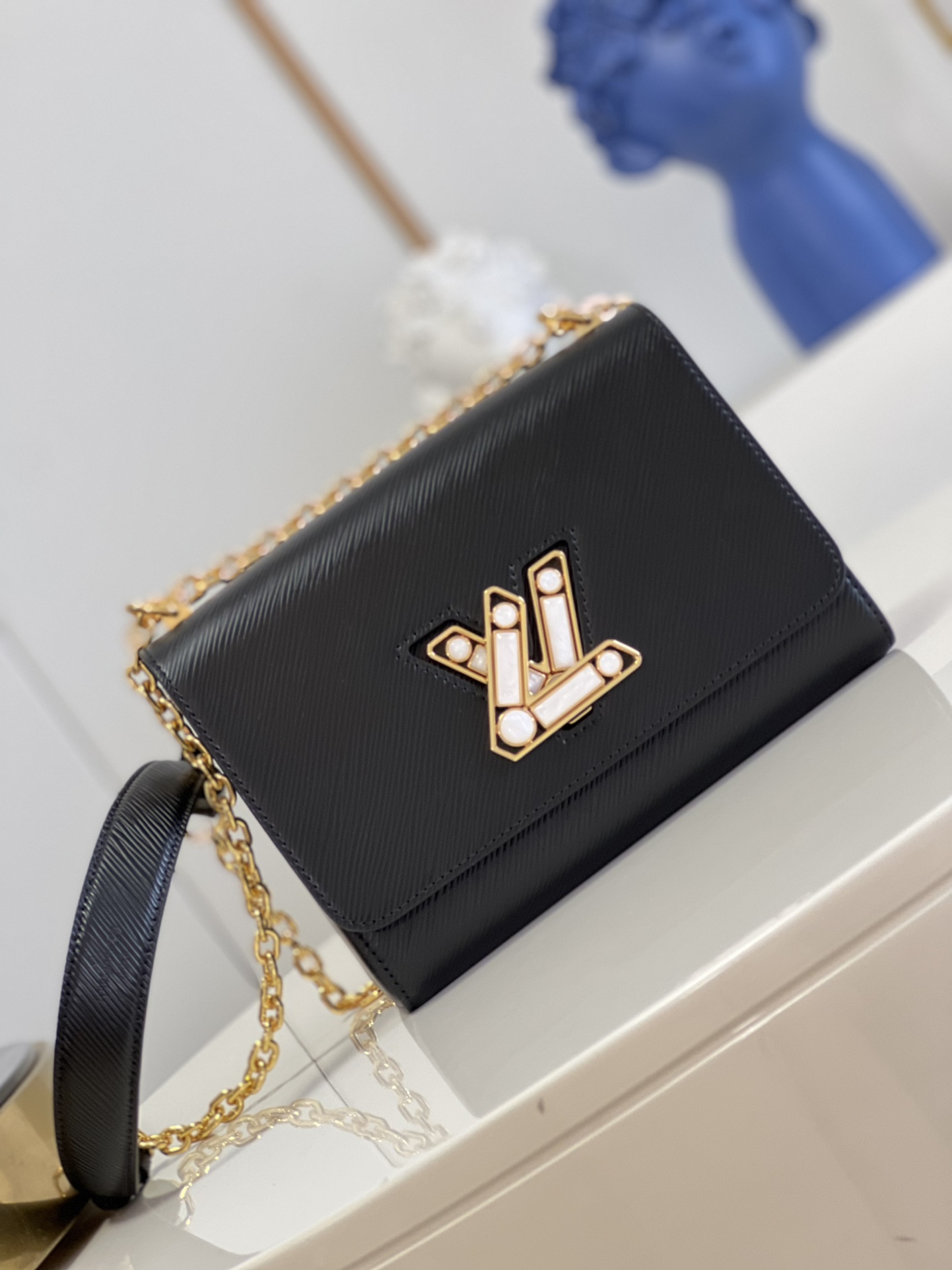 [TOP] Louis Vuitton LV  Epi Twist Bag 23 x 17 x 9.5 cm-Black