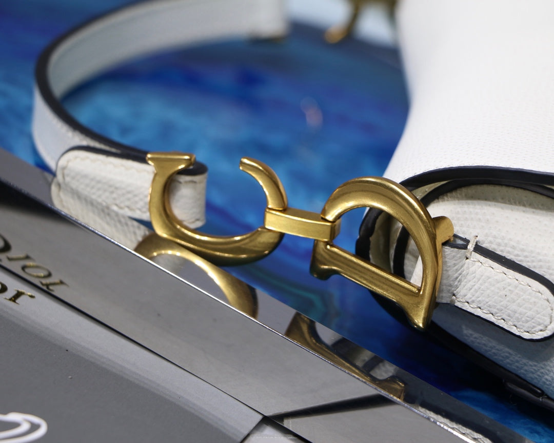 [TOP] Christian Dior Saddle Bag Grainy Calfskin Small - White