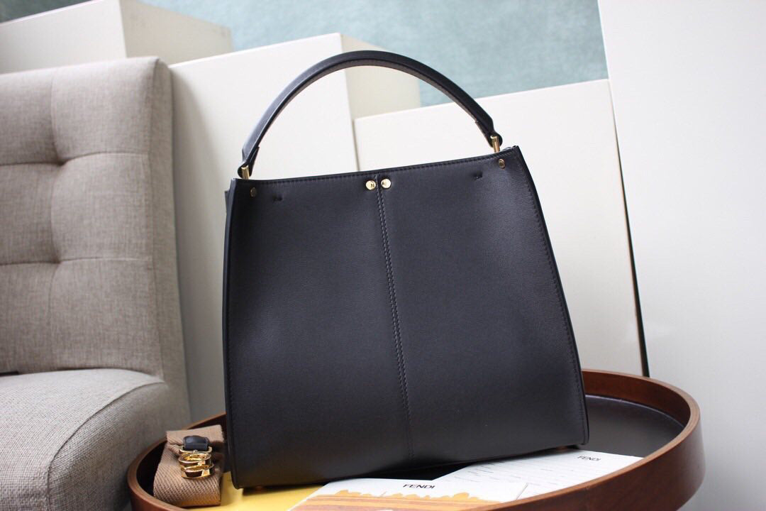 [TOP] FENDI  Peekaboo Medium X-Lite Bag - Black