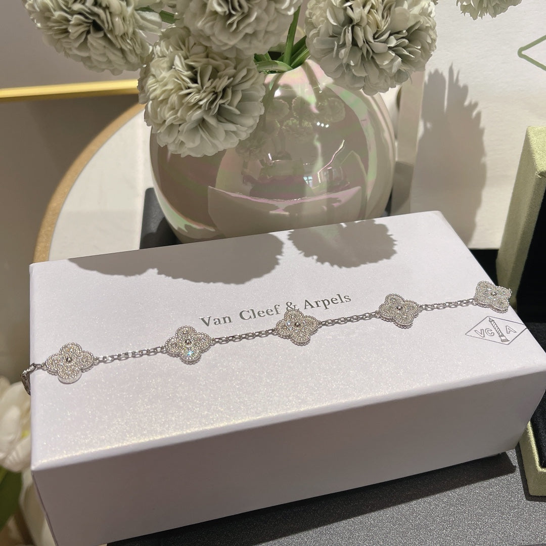 [TOP] Van Cleef & Arpels VCA Alhmabra 5 Motifs Stones Bracelet - Silver