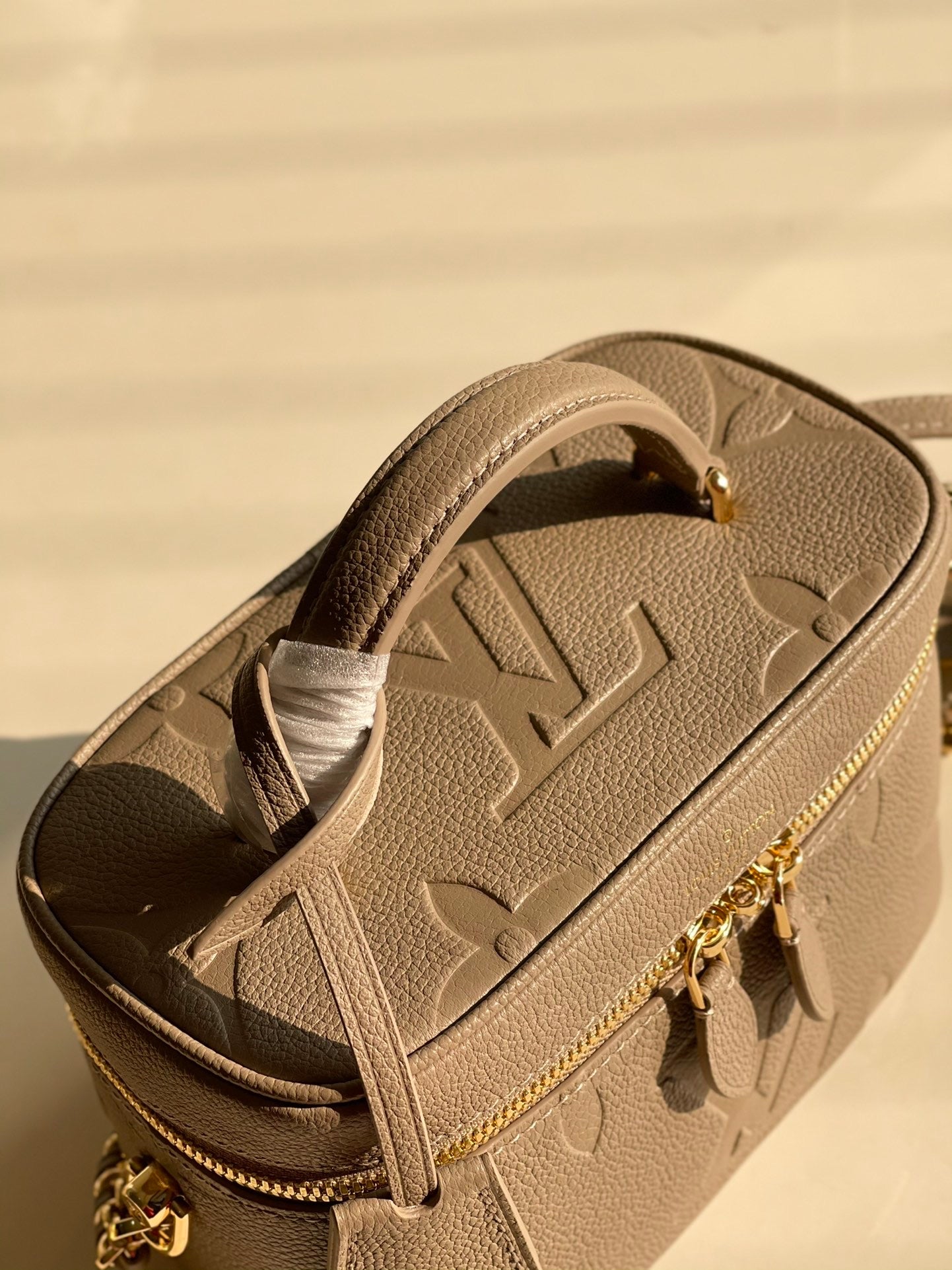 [TOP] Louis Vuitton LV L*V Empreinte Giant Monogram Vanity Bag - Turtle Dove