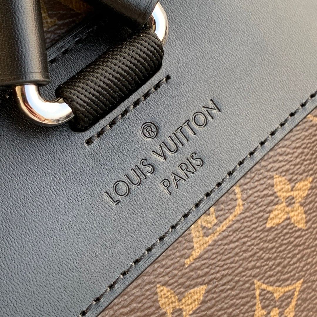 [TOP] Louis Vuitton LV L*V Christopher Monogram Backpack PM 41.0x48.0x13.0cm - Black