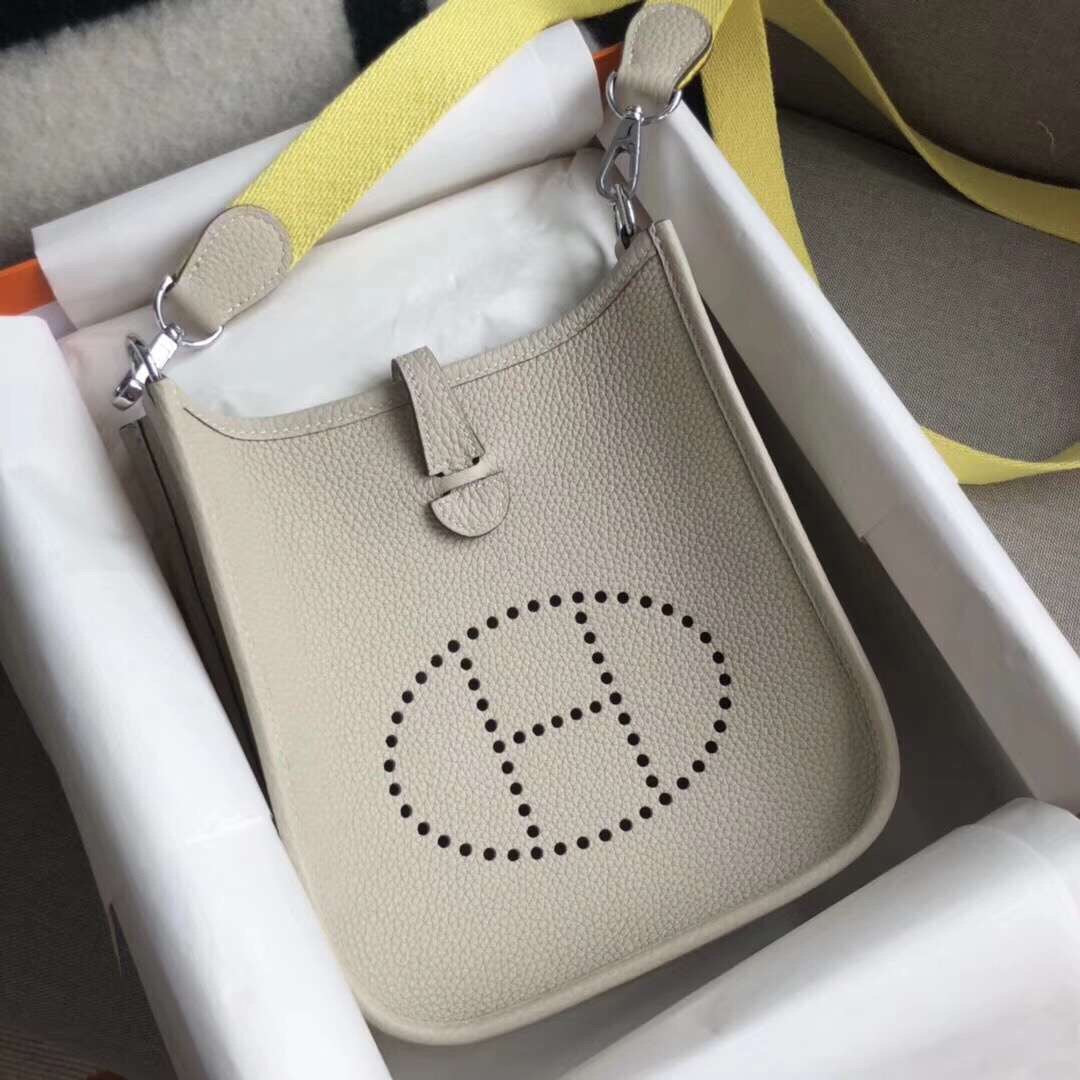 [TOP] HERMES Evelyn Bag 16cm - Nata
