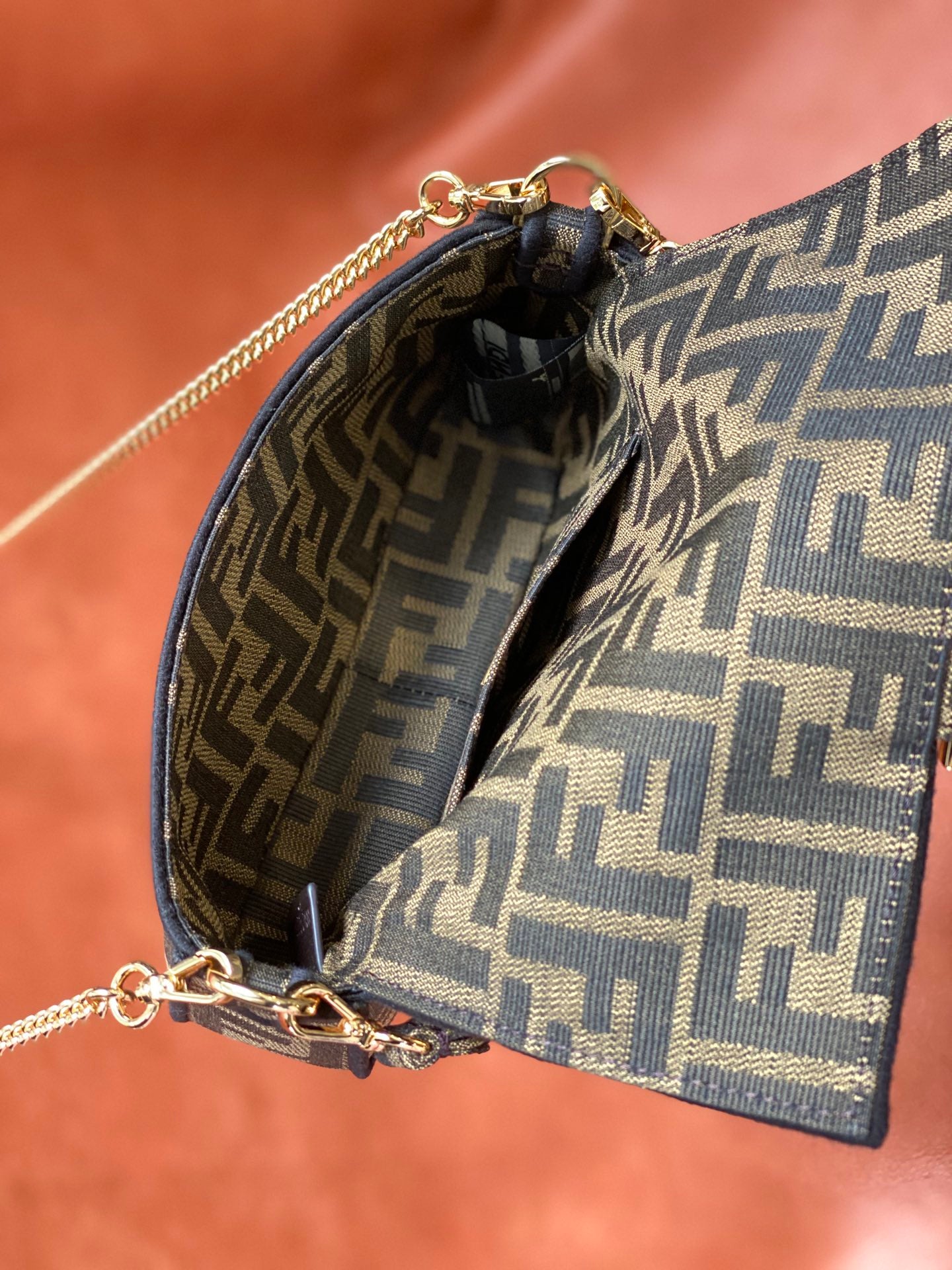 [TOP] FENDI  Baguette Mini Canvas Bag