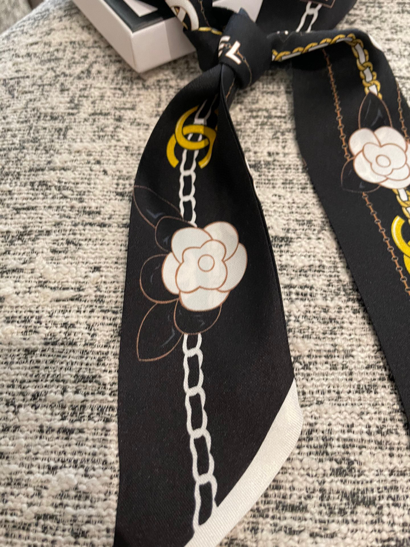 [TOP] CHANEL Slim Bandeau 120 × 6 cm – Four Colours