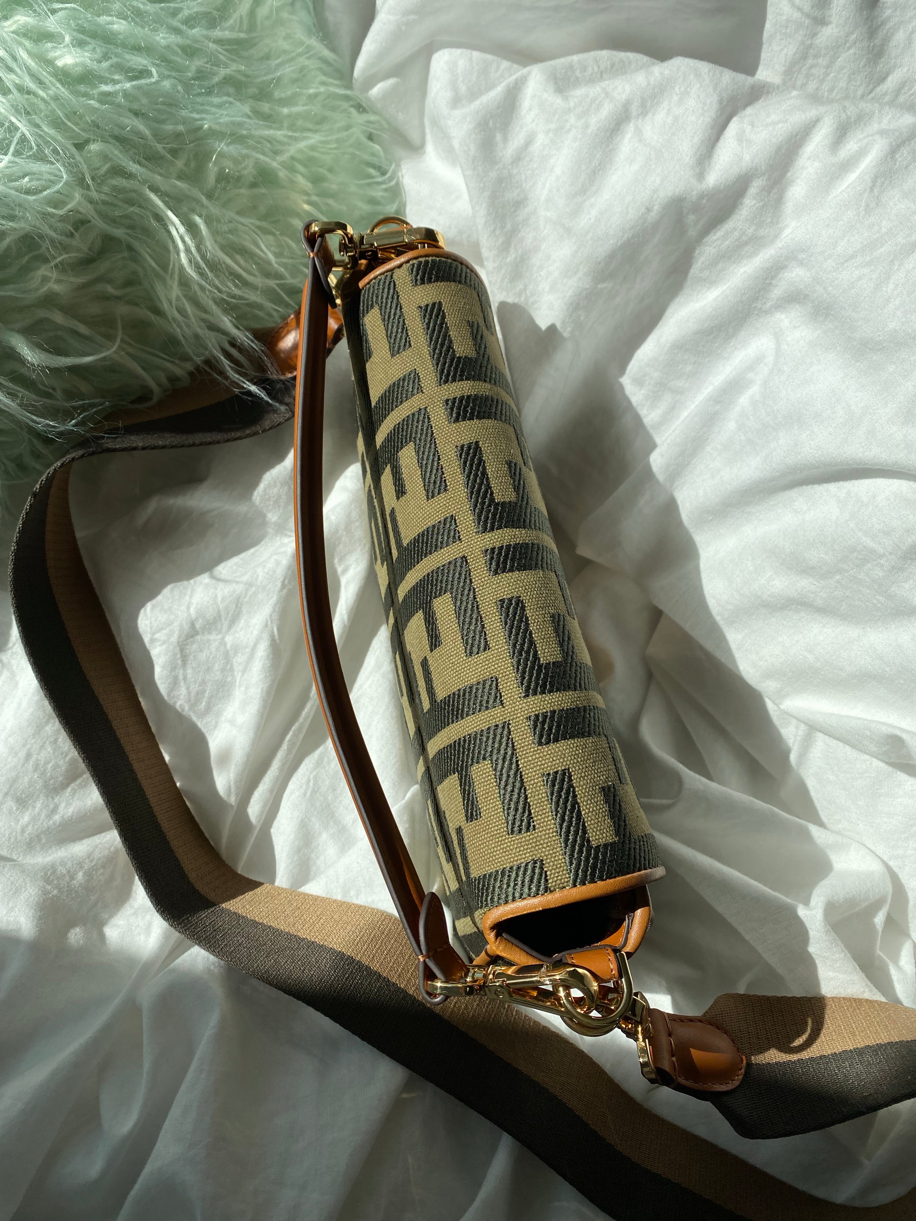 [TOP] FENDI Baguette Canvas Crossbody Bag - Brown