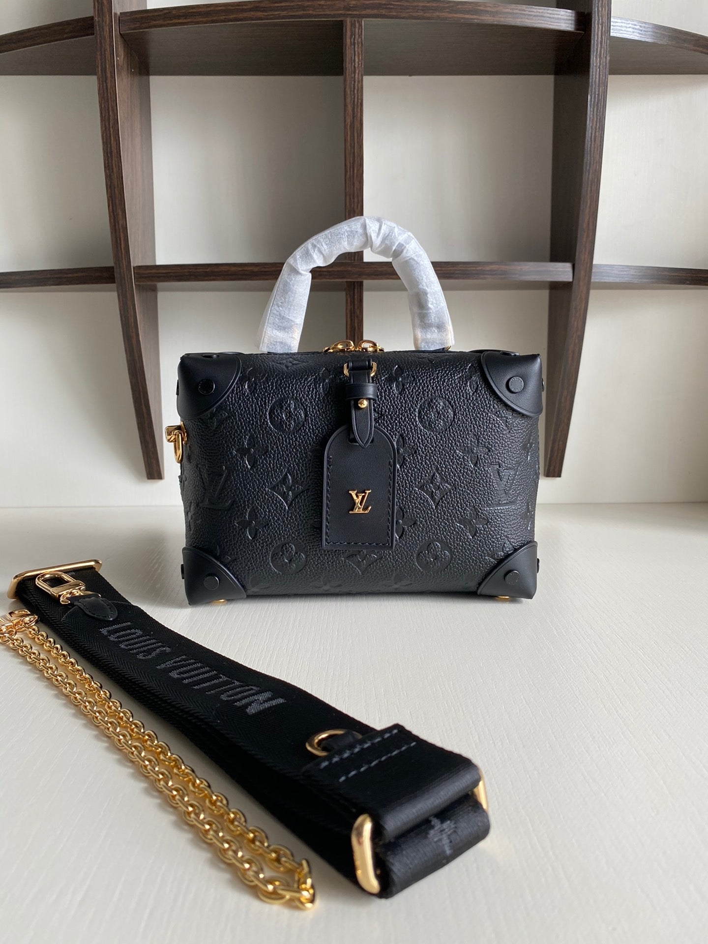 [TOP] Louis Vuitton LV Petite Malle Souple Empreinte Bag 20 x 14 x 7.5 cm - Black