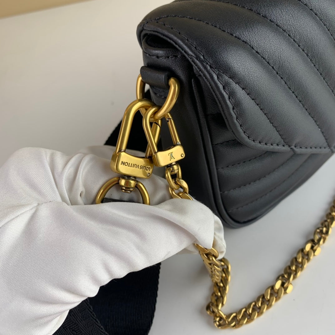 [TOP] Louis Vuitton LV L*V Multi Pochette Small New Wave 21X12X3cm- Black