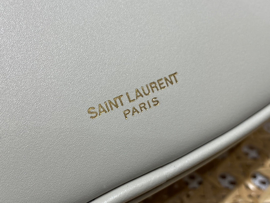 [TOP] Yves Saint Laurent YSL Le Fermoir Leather Shoulder Bag - White
