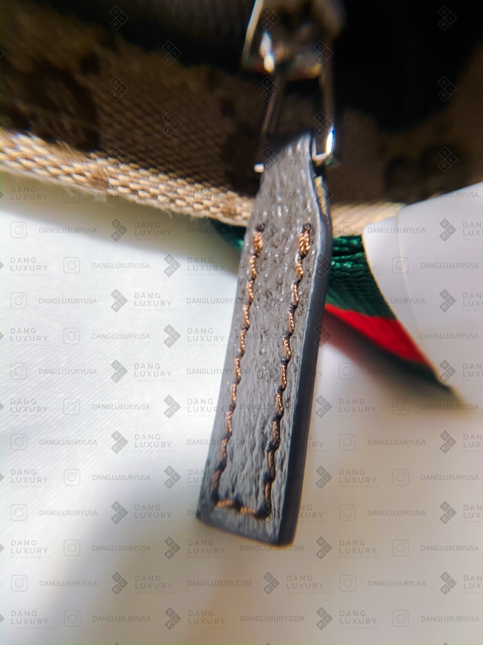 [TOP] GUCCI Supreme Messenger Shoulder Bag