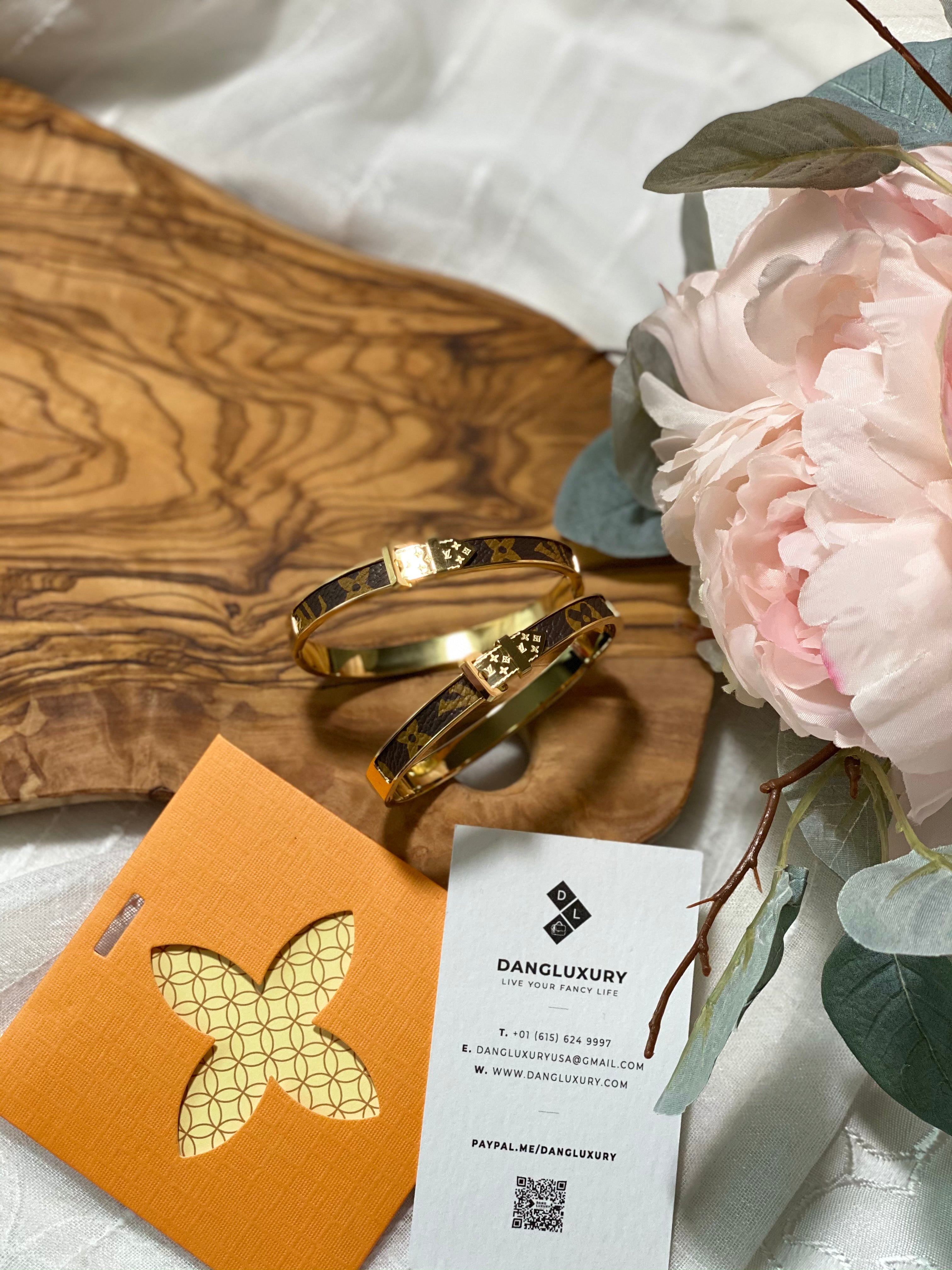 [TOP] Louis Vuitton LV Belt Bracelet