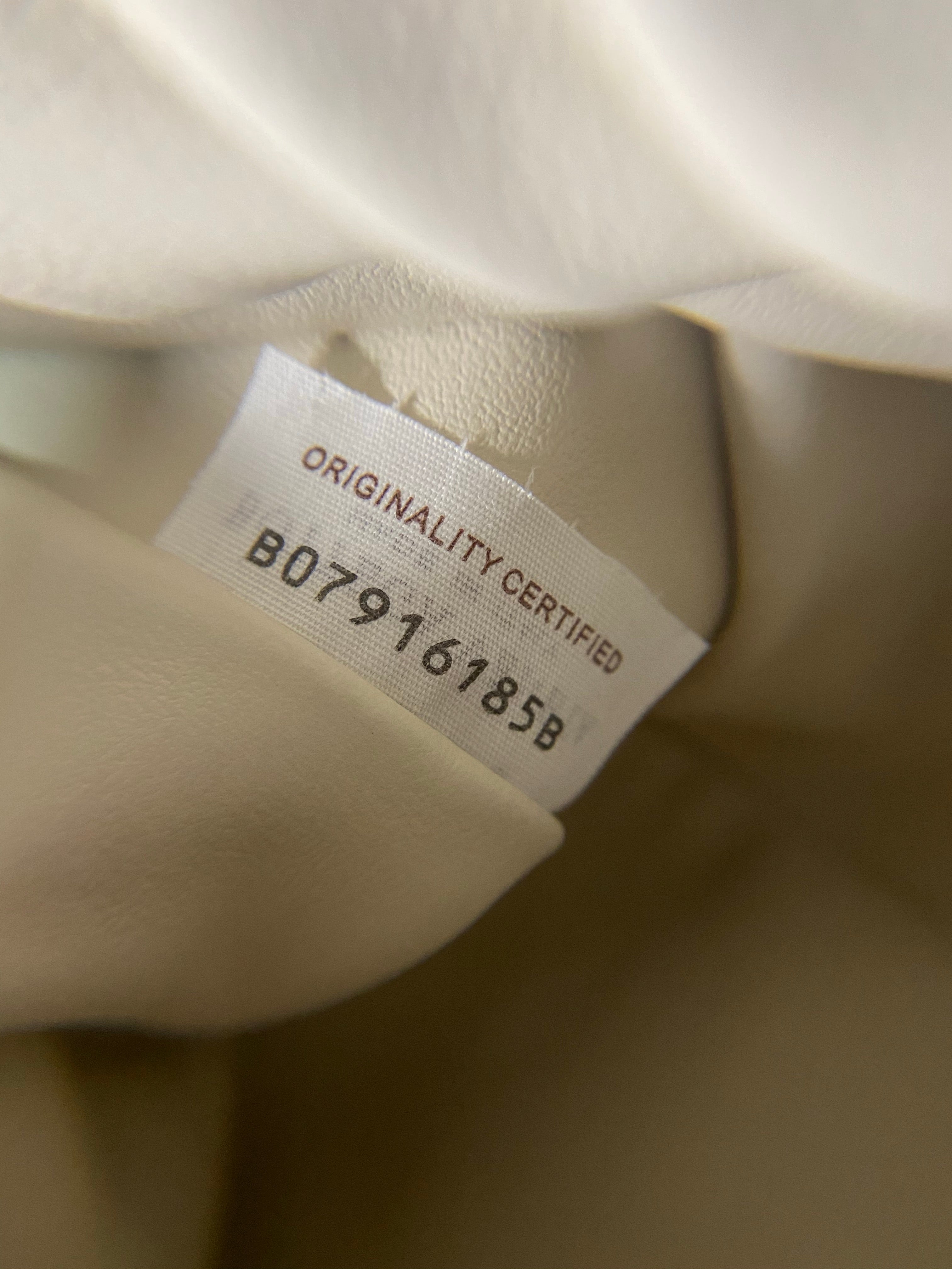 [TOP] Bottega Veneta BV  Chain Pouch  - Plaster