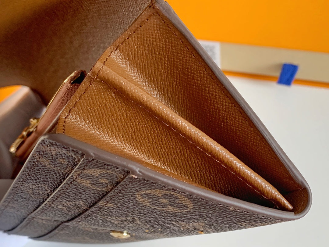 [TOP] Louis Vuitton LV L*V Monogram Sarah Wallet - Brown