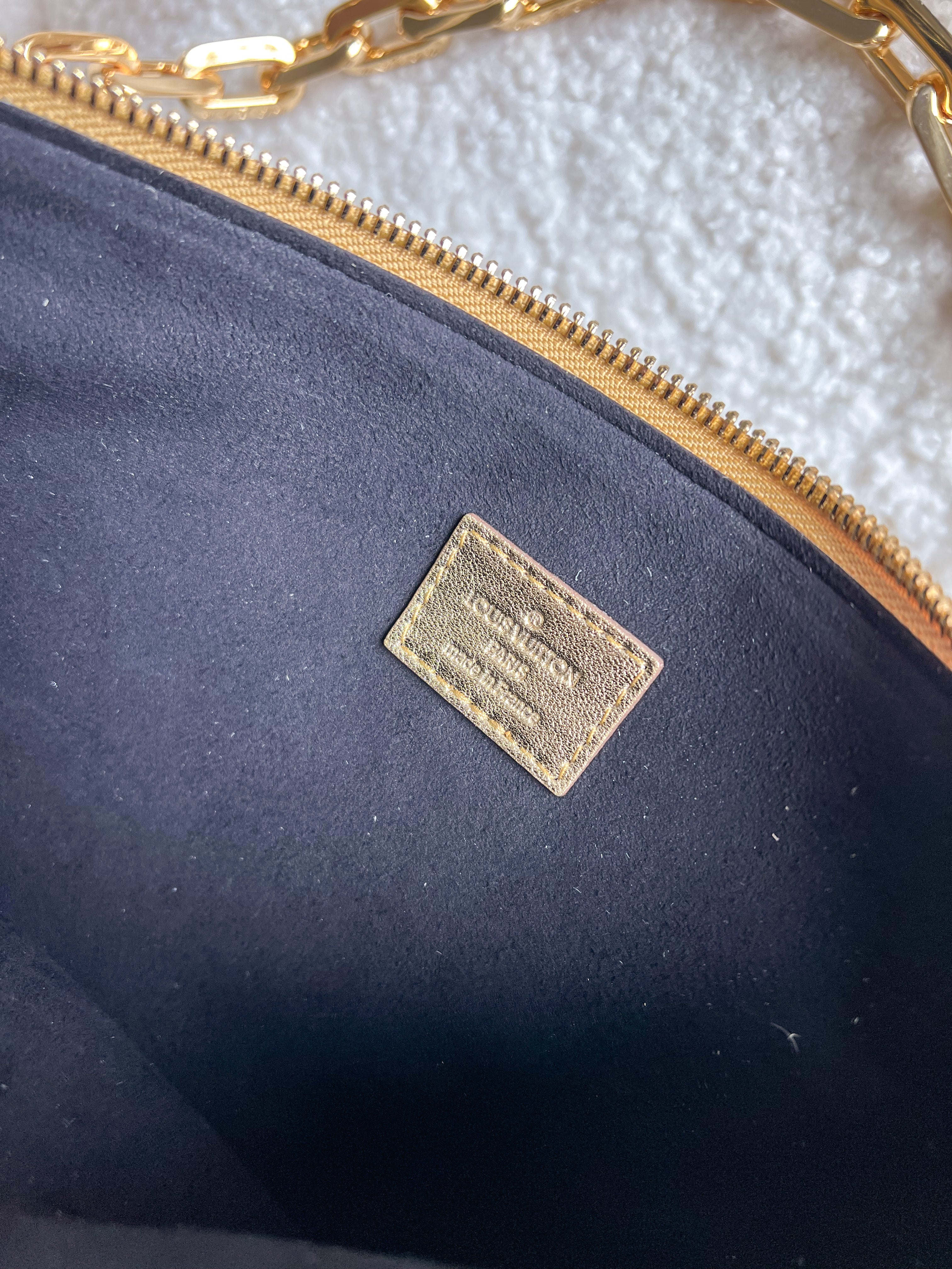 [TOP] Louis Vuitton LV  Coussin Bag 26x20x12cm- Metallic Gold