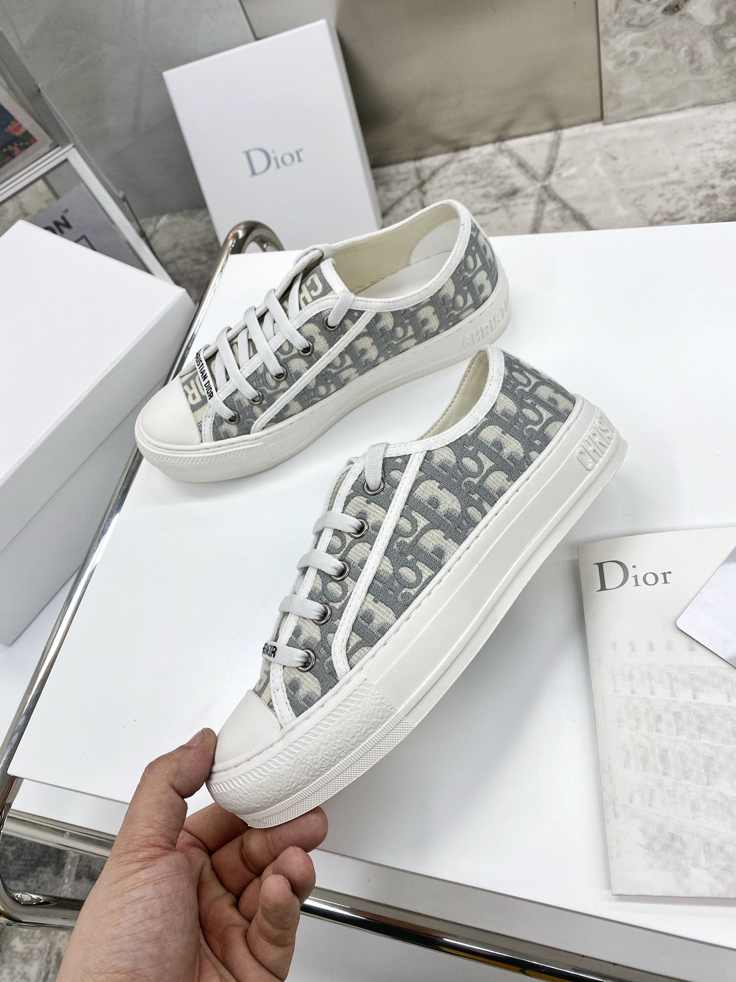 [TOP] Christian Dior Canvas Oblique Walk’N’Christian Dior Low Sneakers - 11 Colors