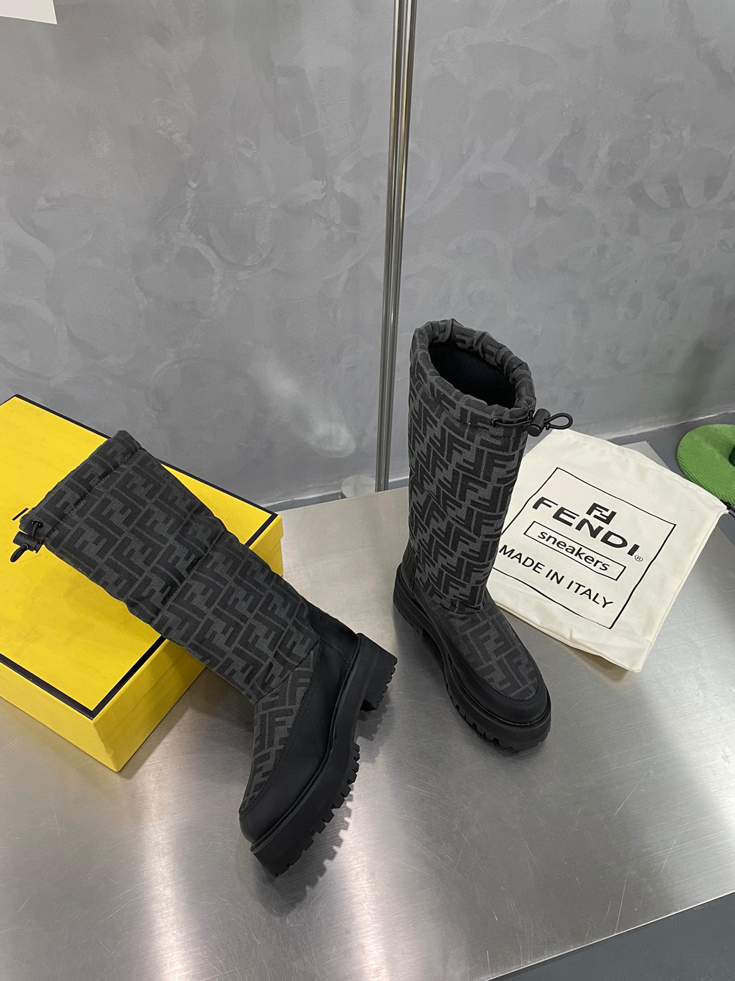 [TOP] FENDI Monogram Quilted Boots